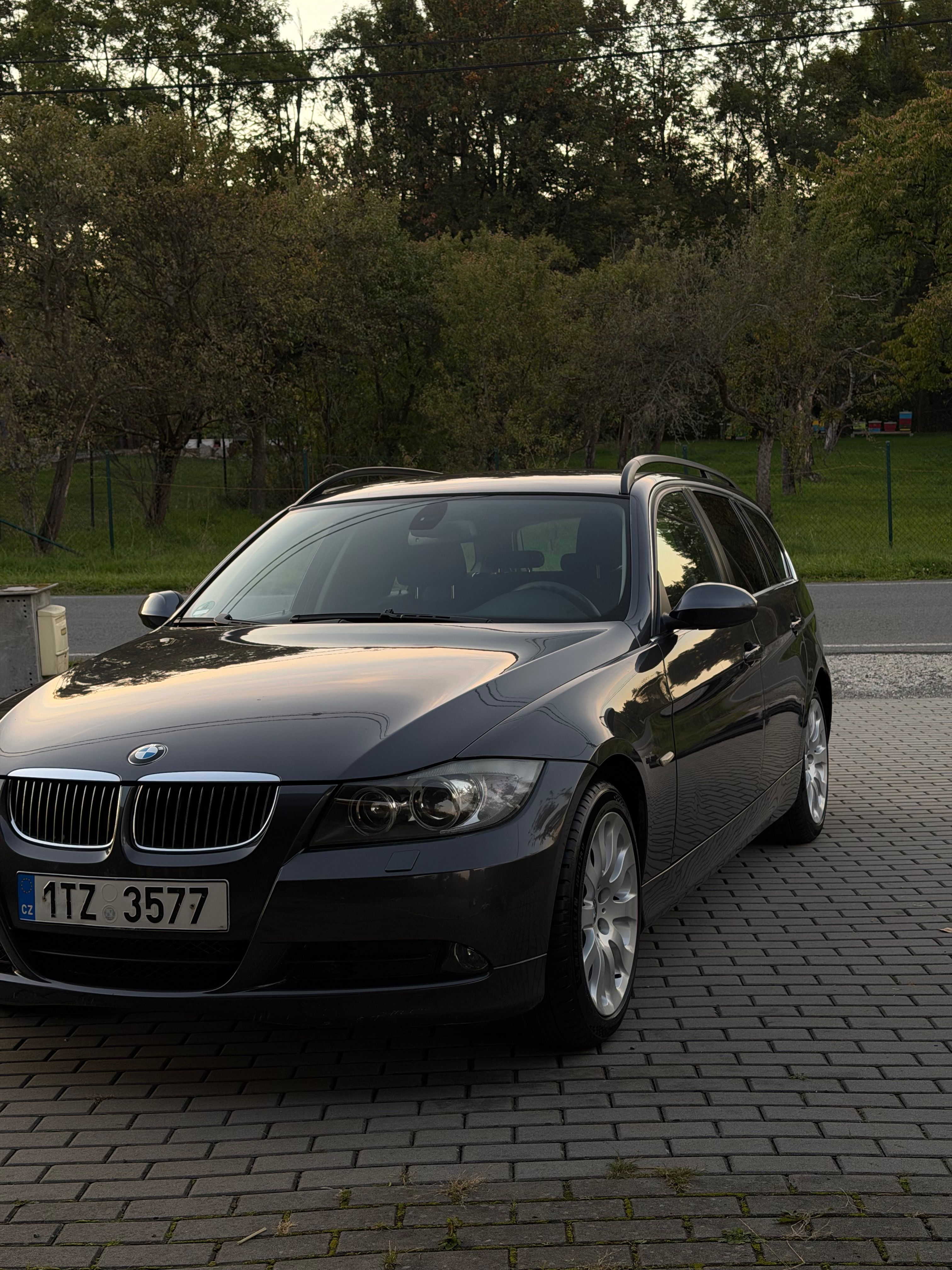 BMW Řada 3, BMW 325i E91 160kw 2006 N52