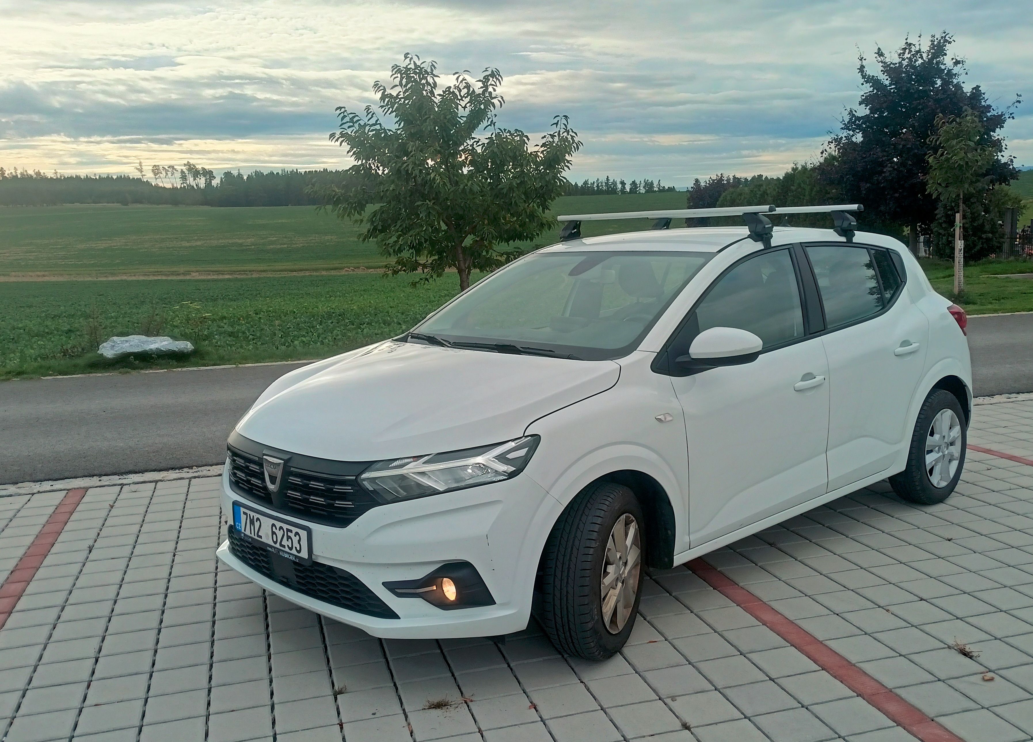 Dacia Sandero, 1.0 TCE 74kW LPG z výroby TOP - fotka 3