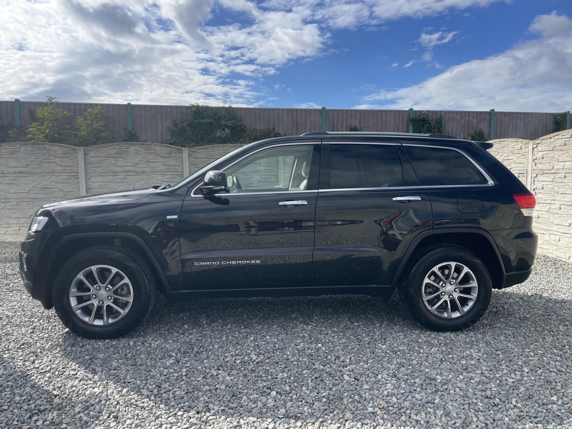 Jeep Grand Cherokee, 3.0CRDi 4x4 250PS LIMITEED TOP - fotka 6