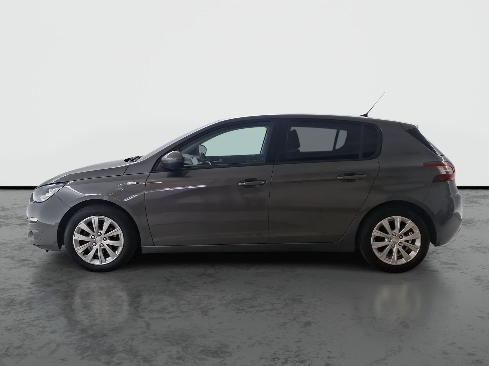 Peugeot 308, 1.2 e-THP, Navi - fotka 3