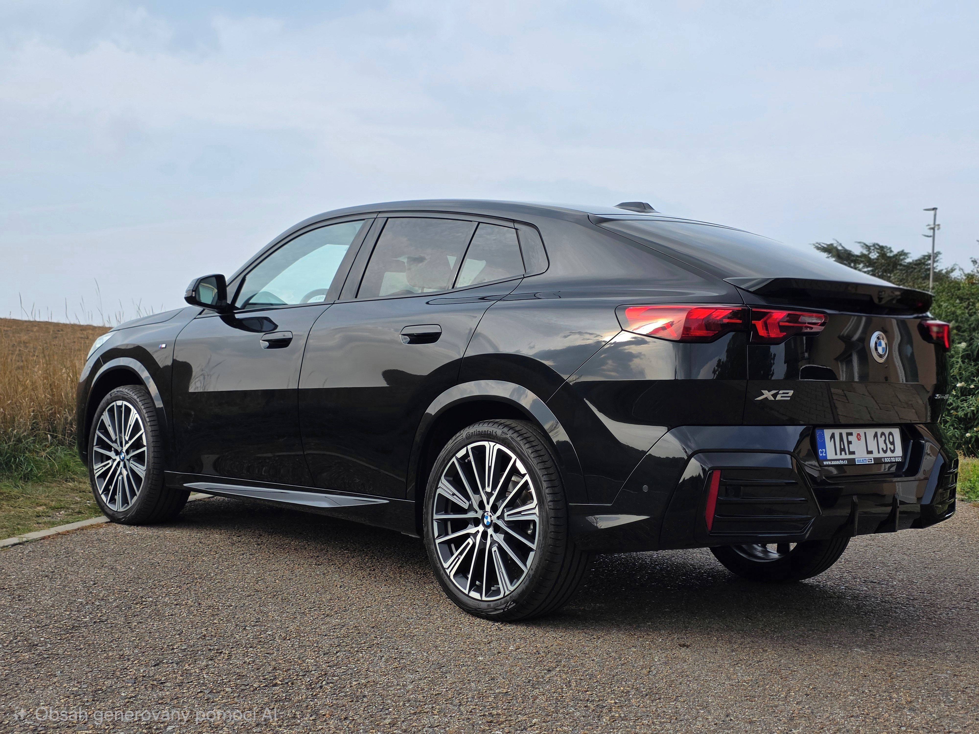 BMW X2, sDrive20i MPACKET - fotka 4