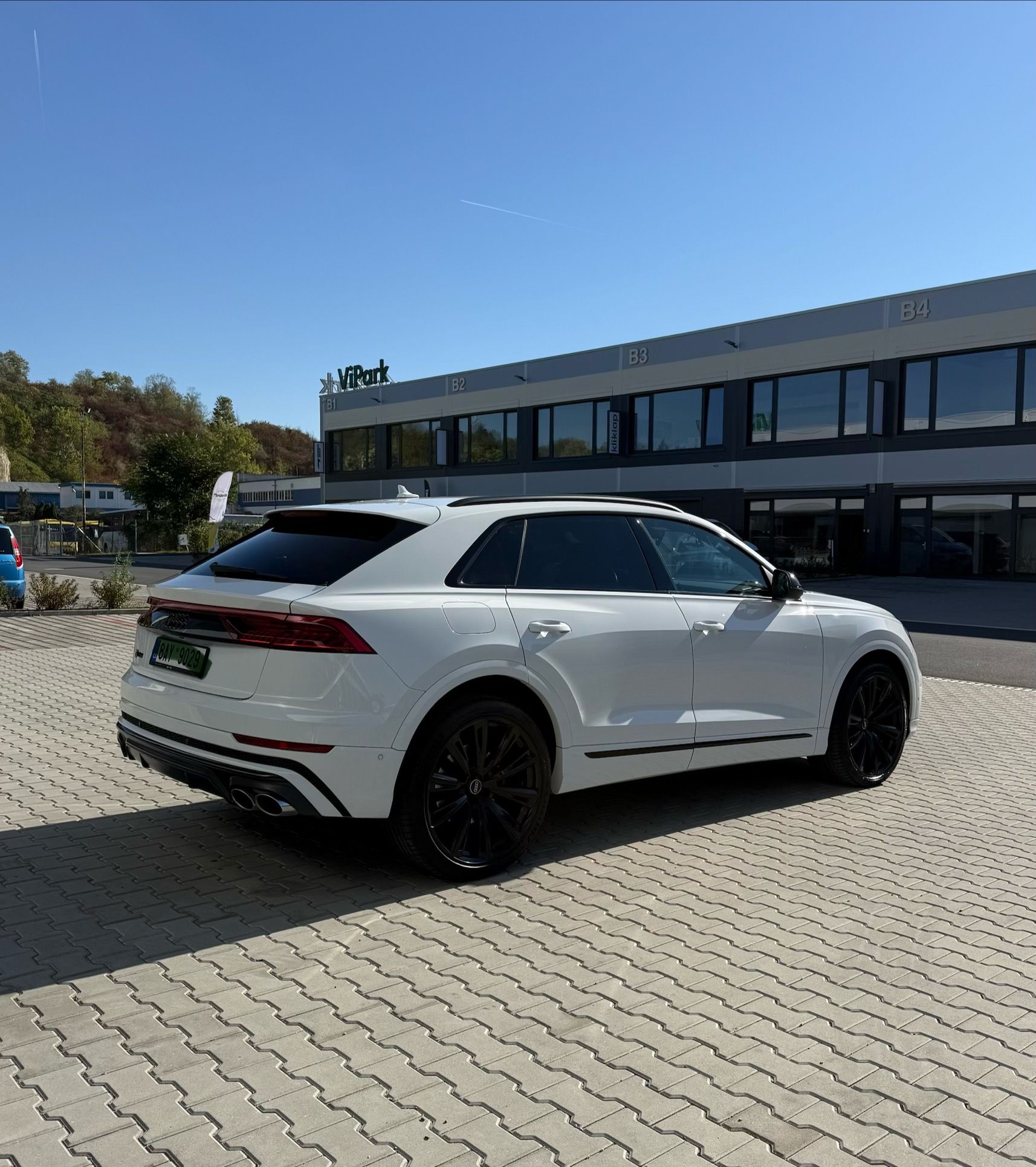 Audi SQ8, MAX VÝBAVA, MASÁŽE, DRUHÁ SADA - fotka 6