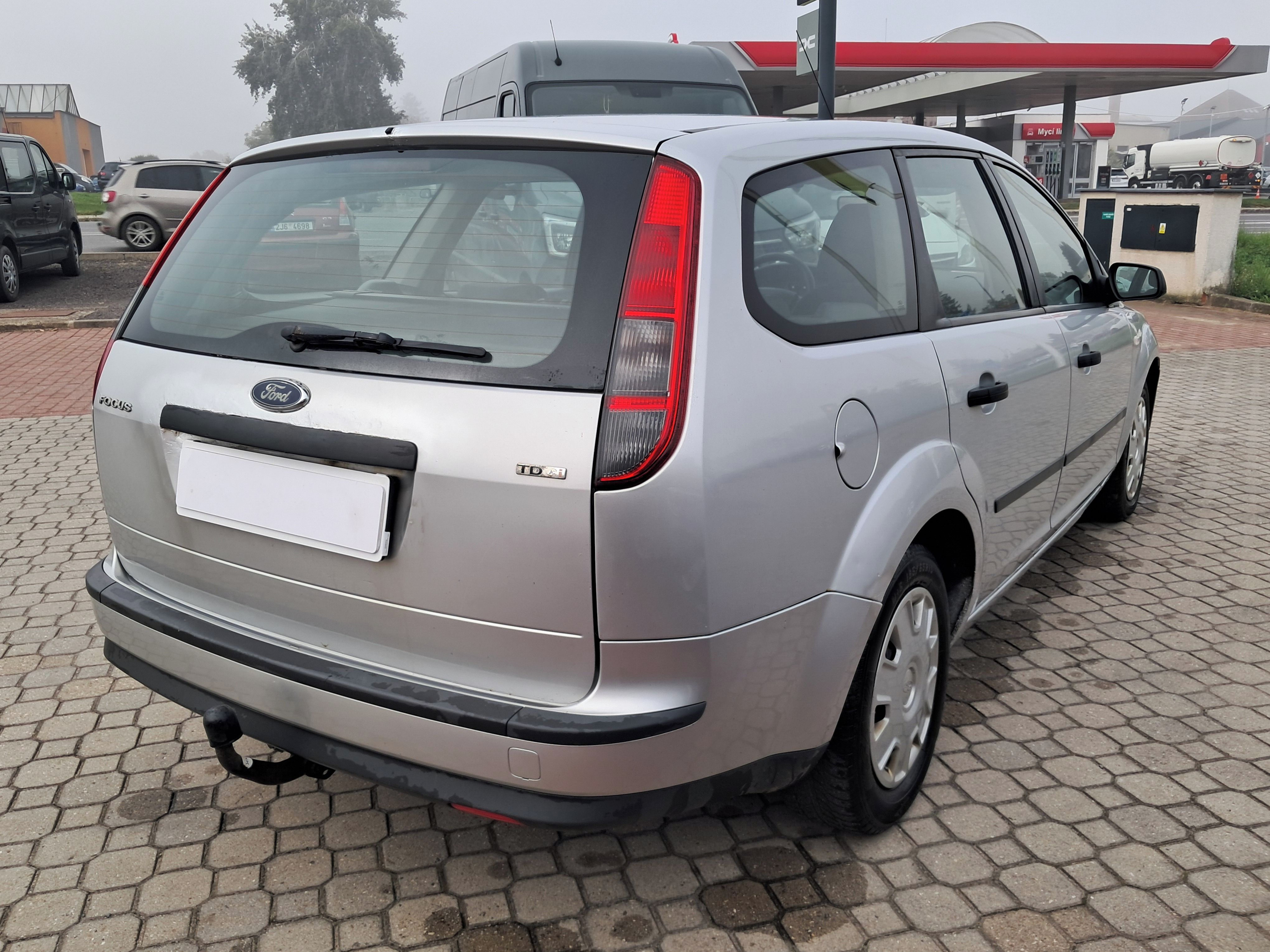 Ford Focus, Kombi 1.6/66kW/nafta/2005 - fotka 6