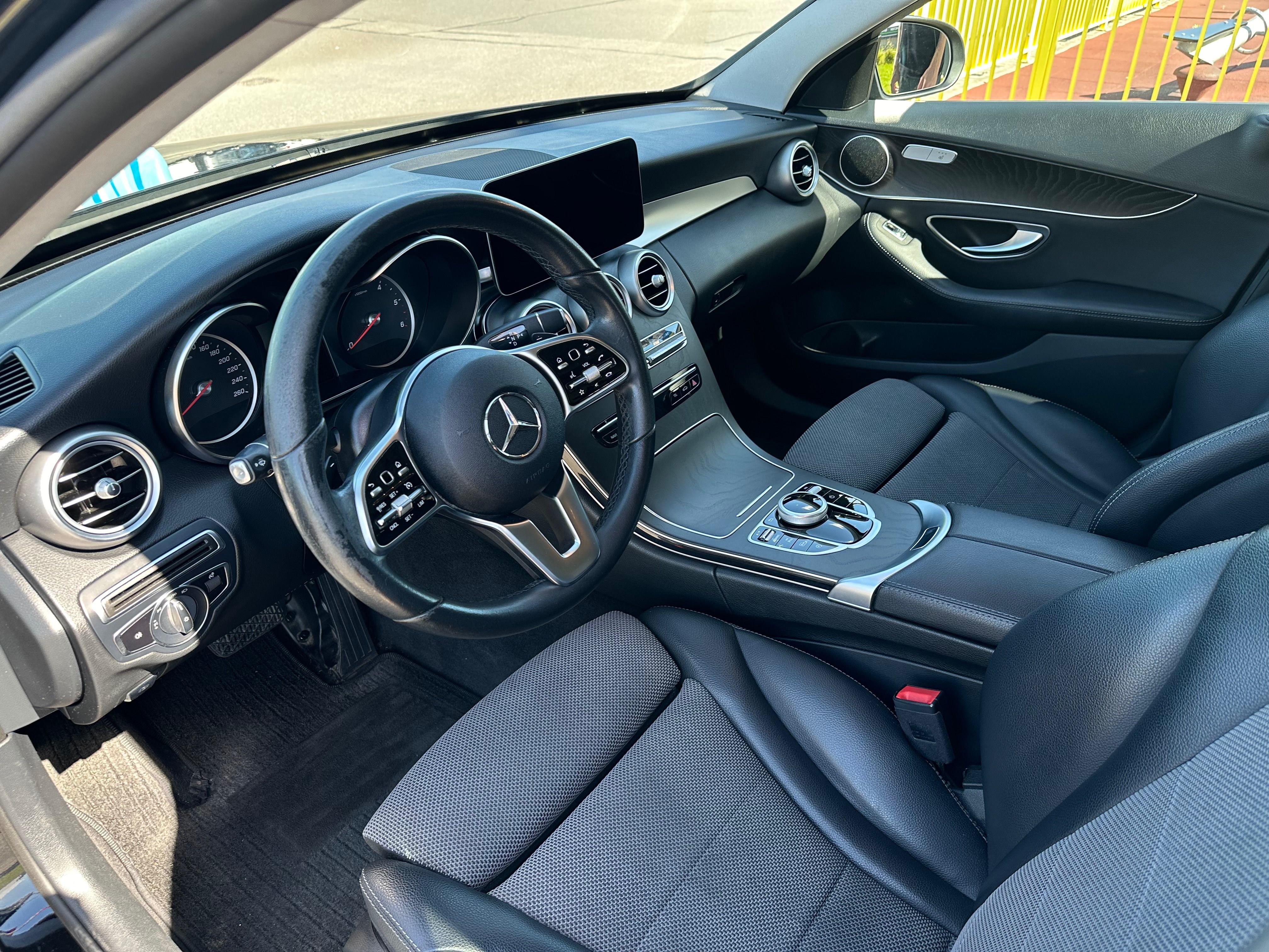 Mercedes-Benz Třídy C - fotka 6