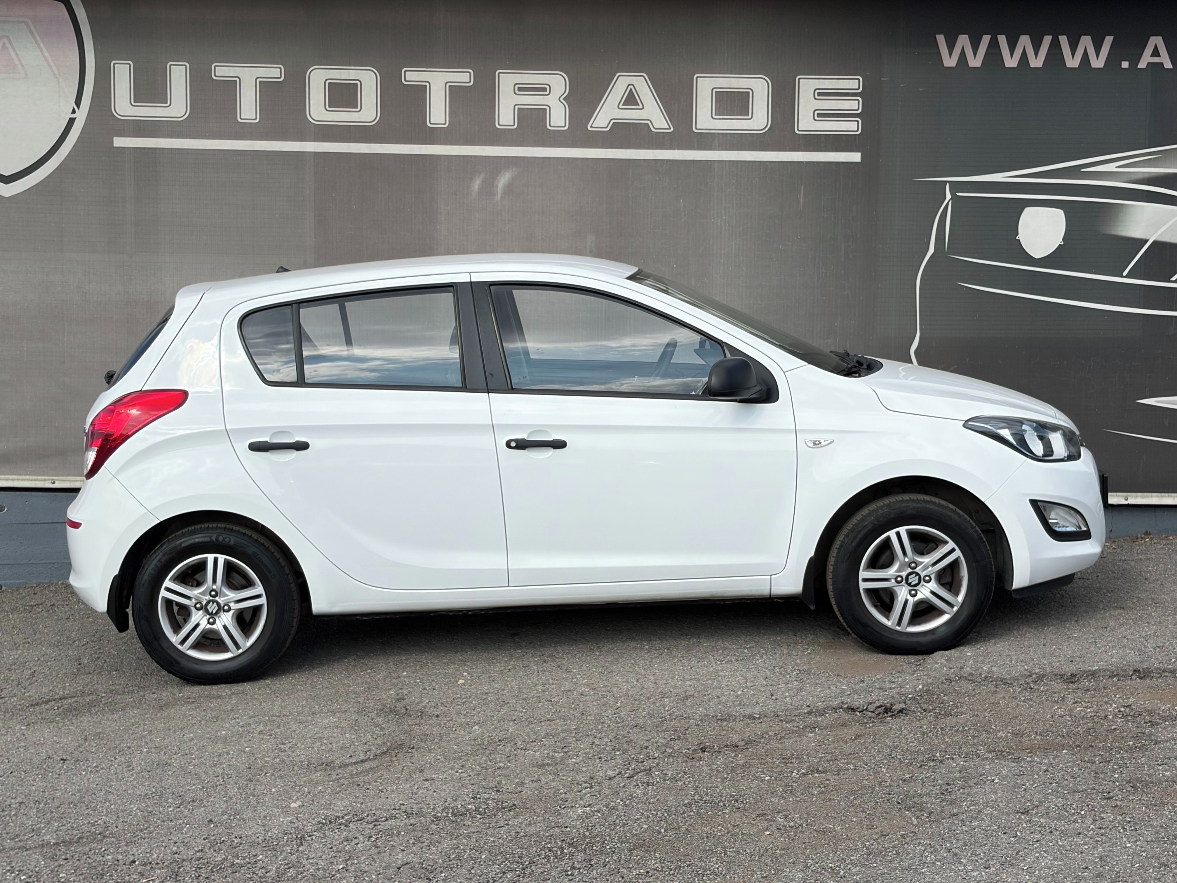 Hyundai i20, 1.2i 63kW, KLIMA, 2x kola, ČR - fotka 5