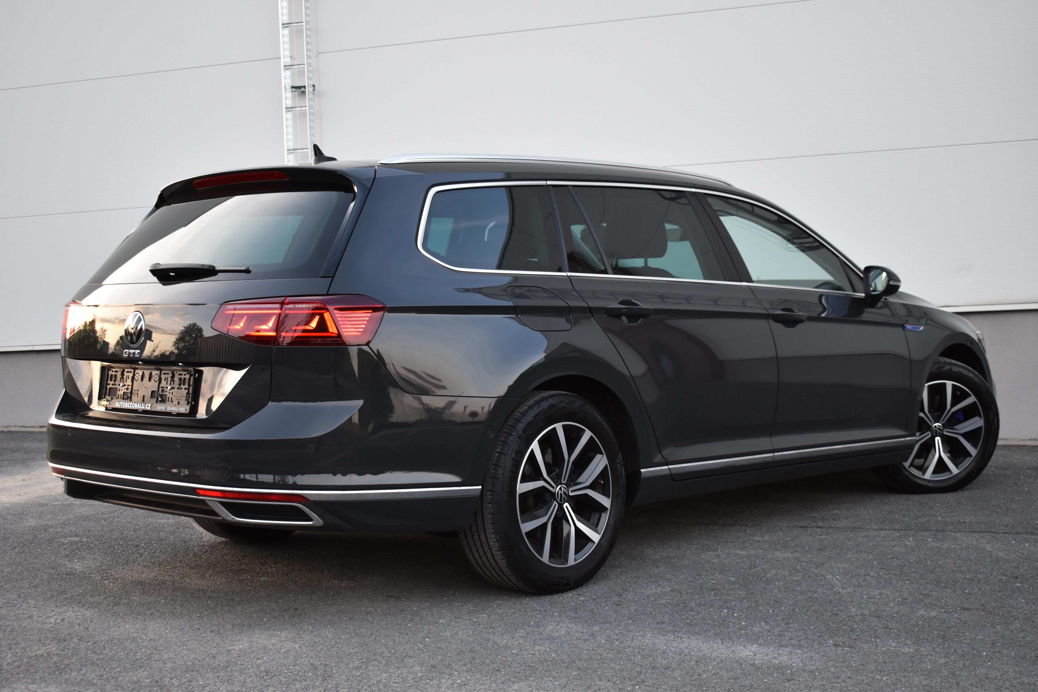 Volkswagen Passat, VARIANT GTE/DSG/MATRIX/VIRTUAL - fotka 6