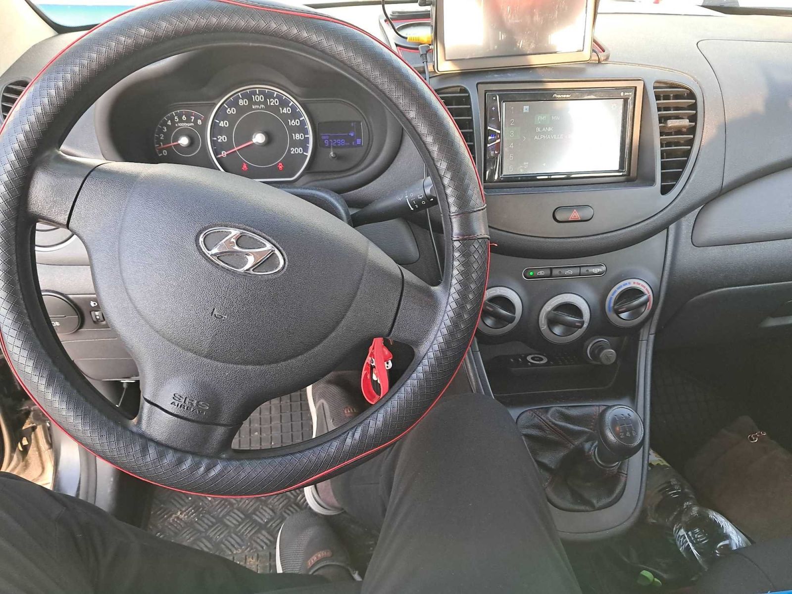 Hyundai i10, 1.1, Serv.kniha, polokůže - fotka 3