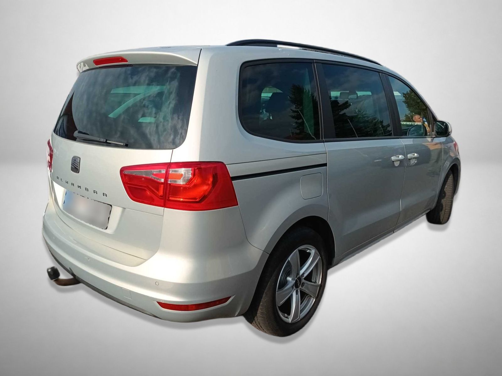 Seat Alhambra, 2.0 TDI, 7 míst - fotka 2