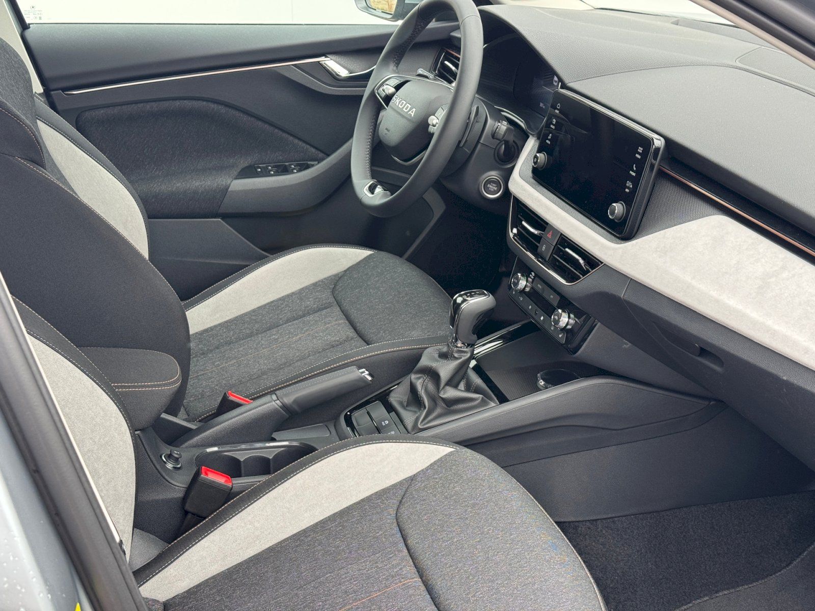 Škoda Kamiq, Top Selection 1.0 TSI 85 kW DS - fotka 6