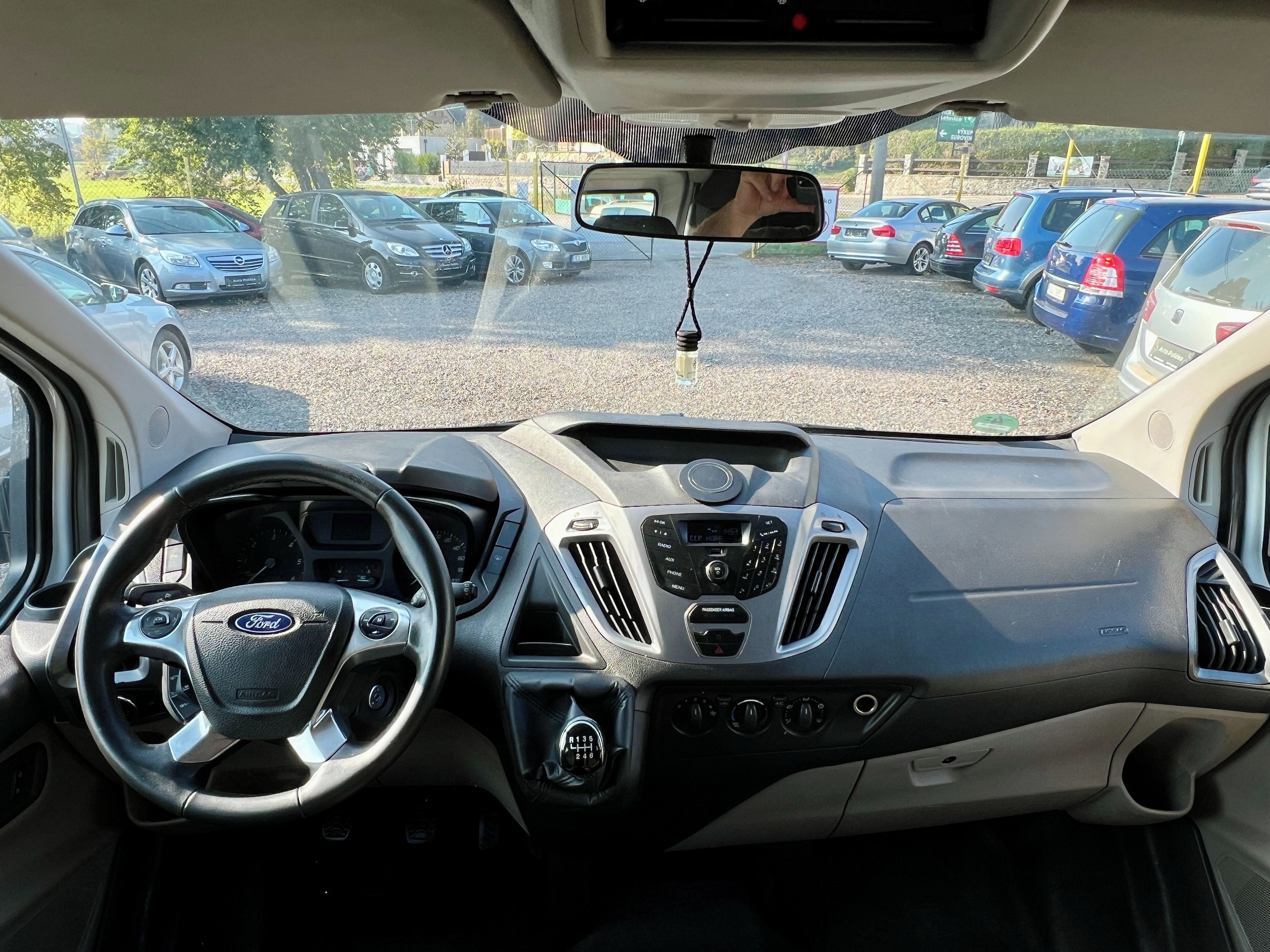 Ford Transit Custom, 2.0d 6 míst,Sortimo,PoServisu - fotka 5