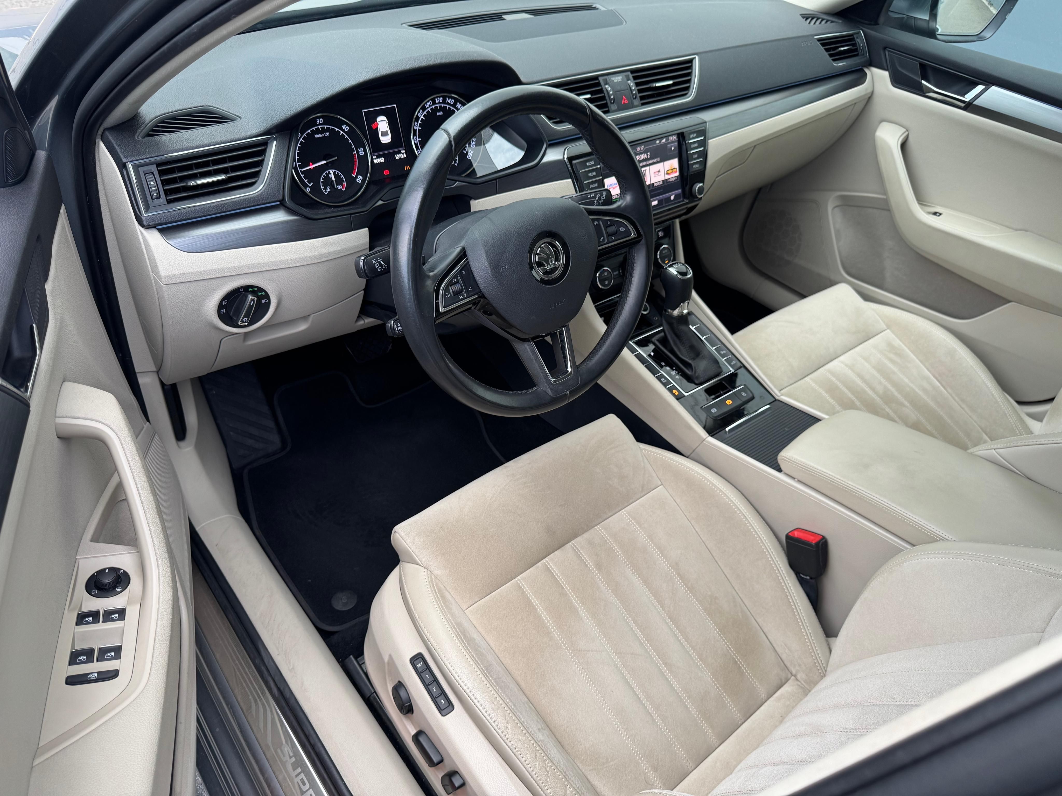Škoda Superb, 1.6 TDI 88 kW STYLE koup. v CZ - fotka 5