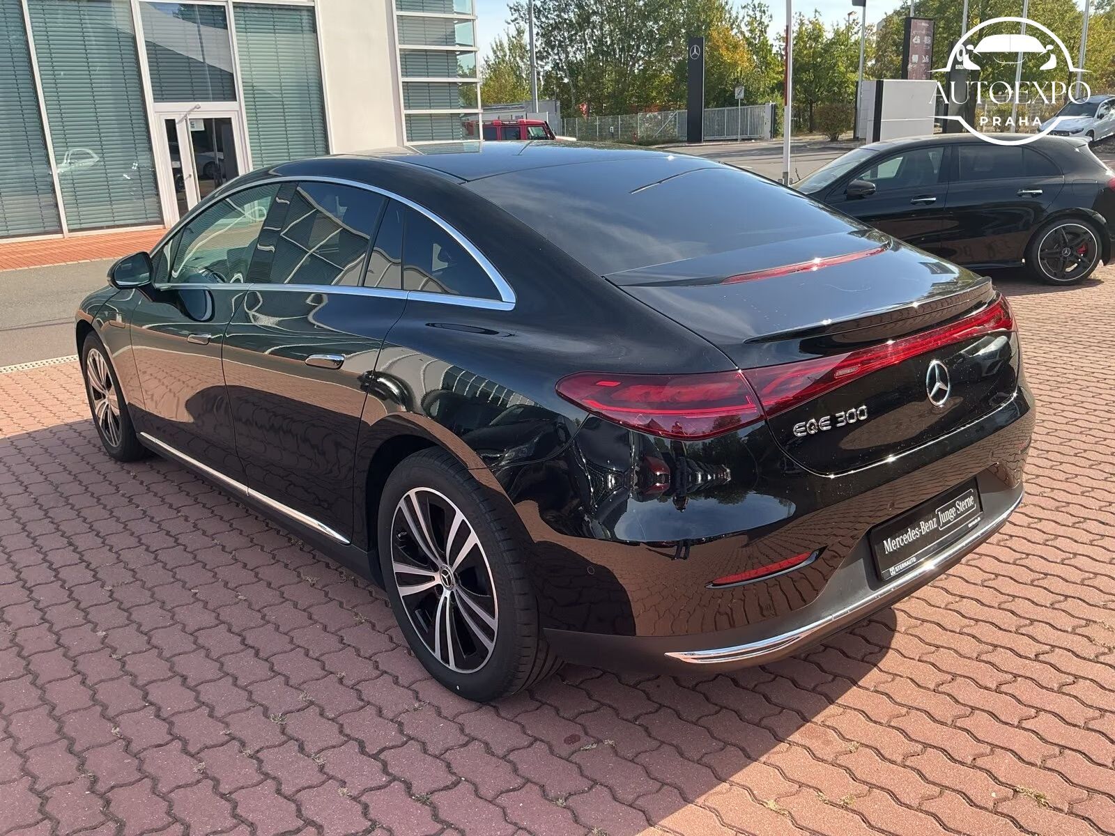 Mercedes-Benz EQE, 300 Distronic* 360°Camera* - fotka 3