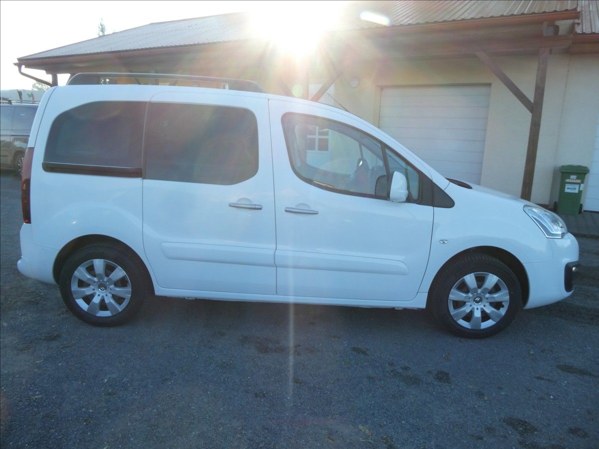 Citroën Berlingo, 1,2 PT 81kW Multispace Panoram - fotka 2