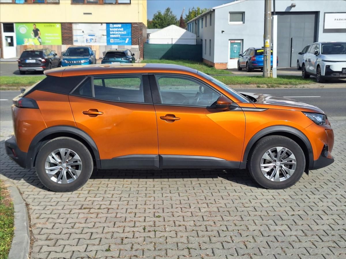 Peugeot 2008, 1,2 PureTech  Active ČR 1maj - fotka 4