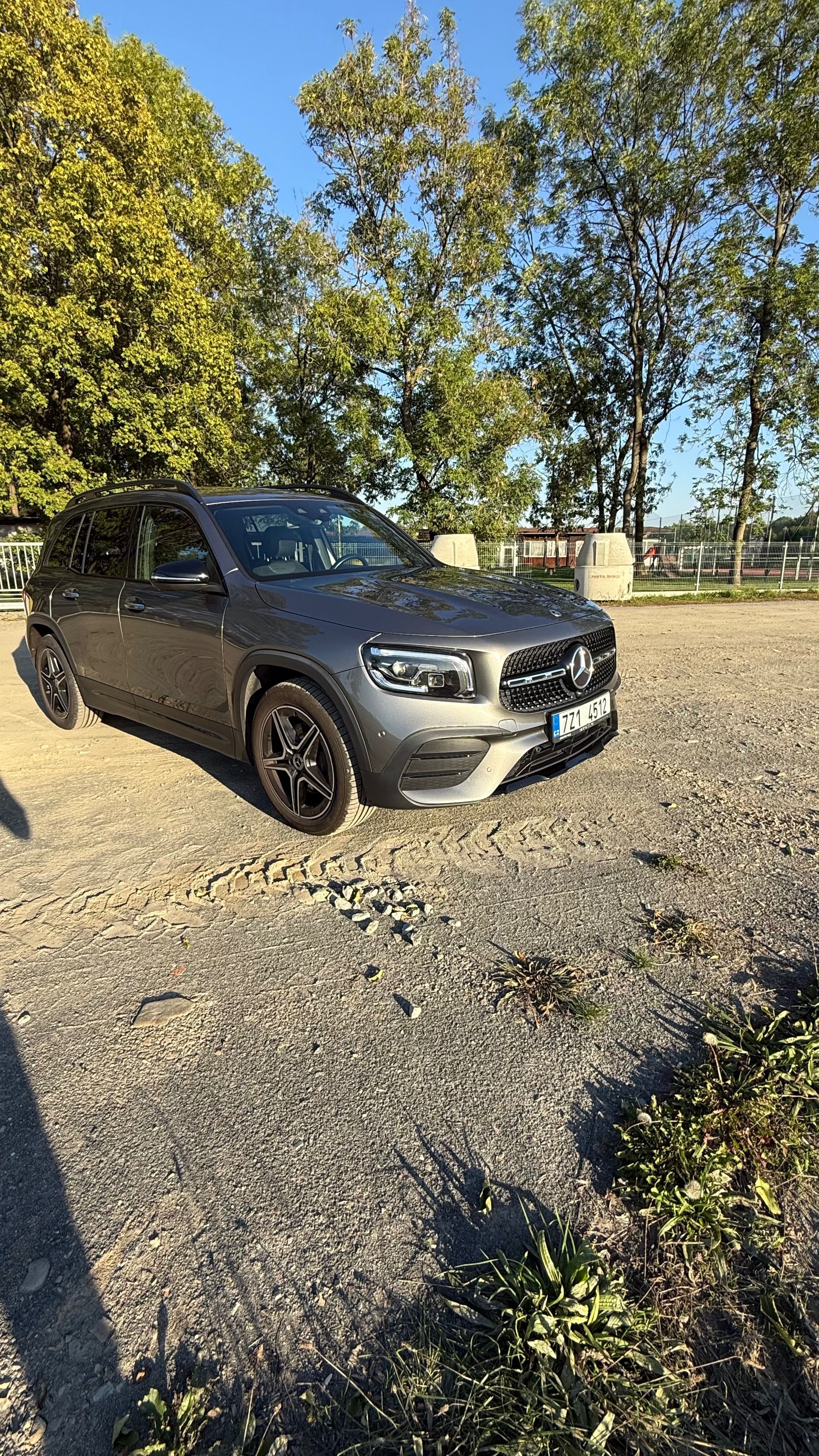 Mercedes-Benz GLB, Mercedes Benz GLB 200d 4Matic - fotka 2
