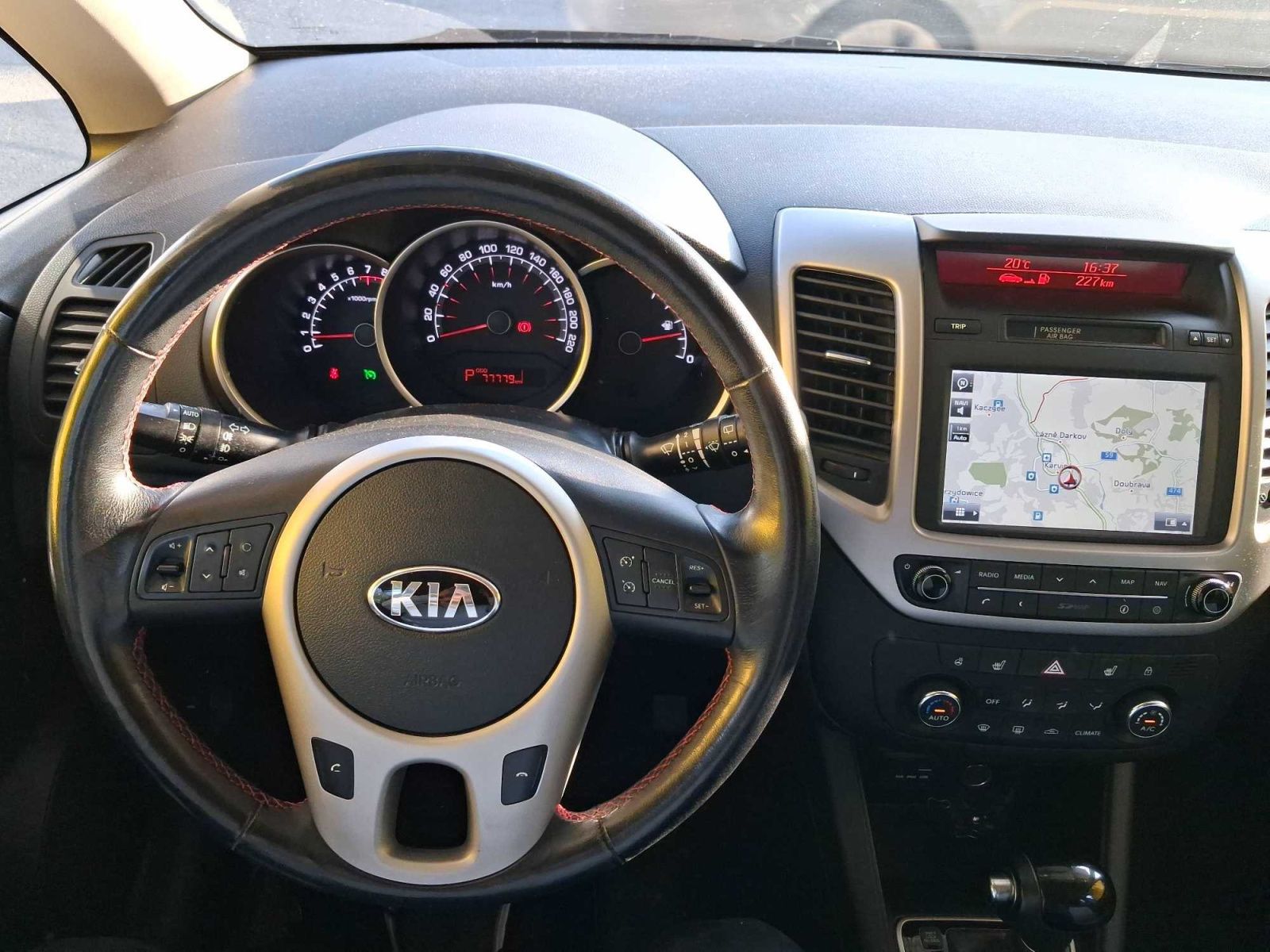 Kia Venga, 1.6 CVVT, Automat, Serv.kniha - fotka 3