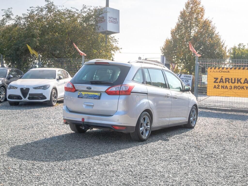 Ford Grand C-MAX, 2.0TDCI 110KW 7sedadel – TAŽNÝ - fotka 5