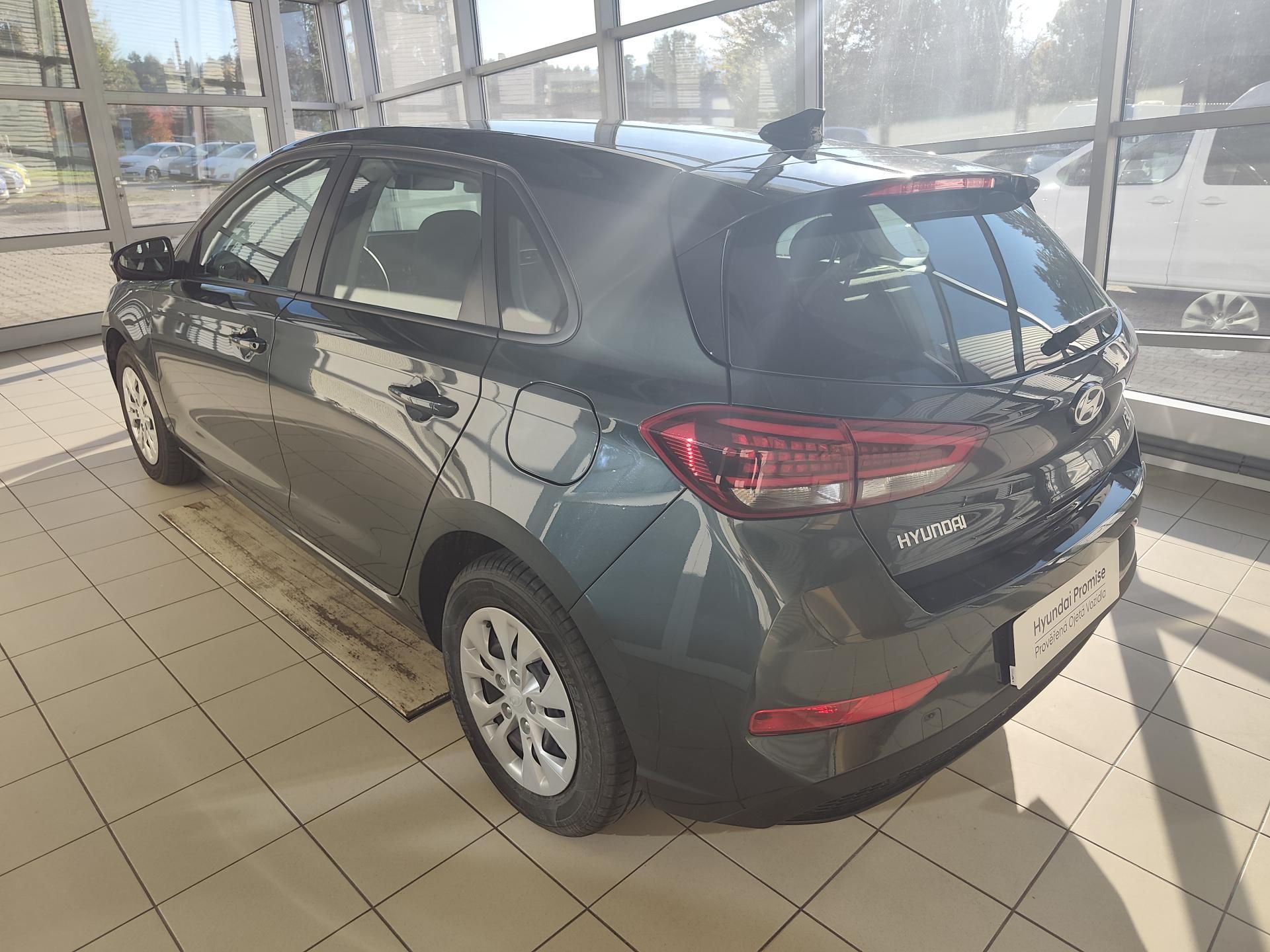 Hyundai i30, 1.5i 71kW MT Comfort - fotka 2