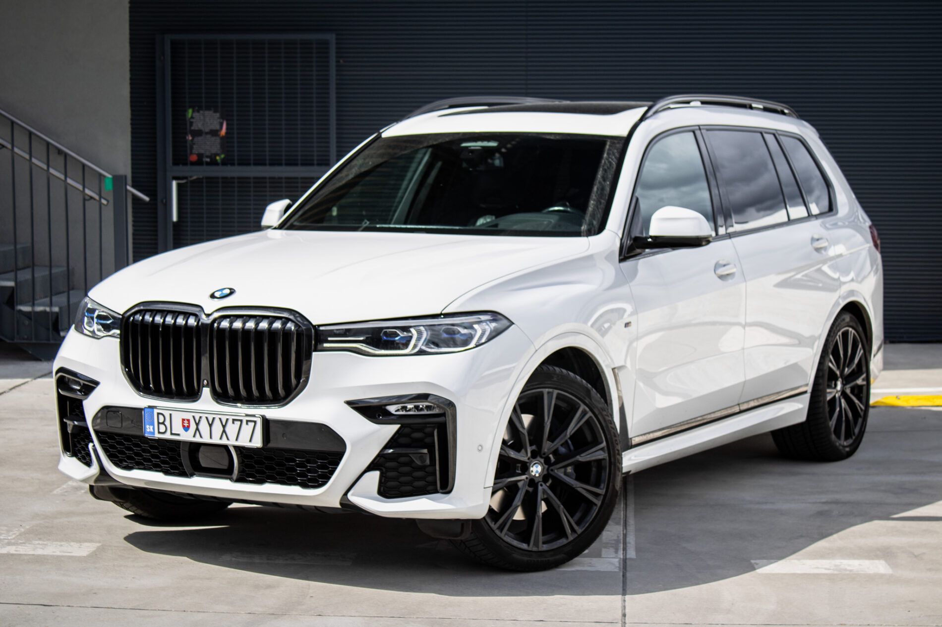 BMW X7 - fotka 2