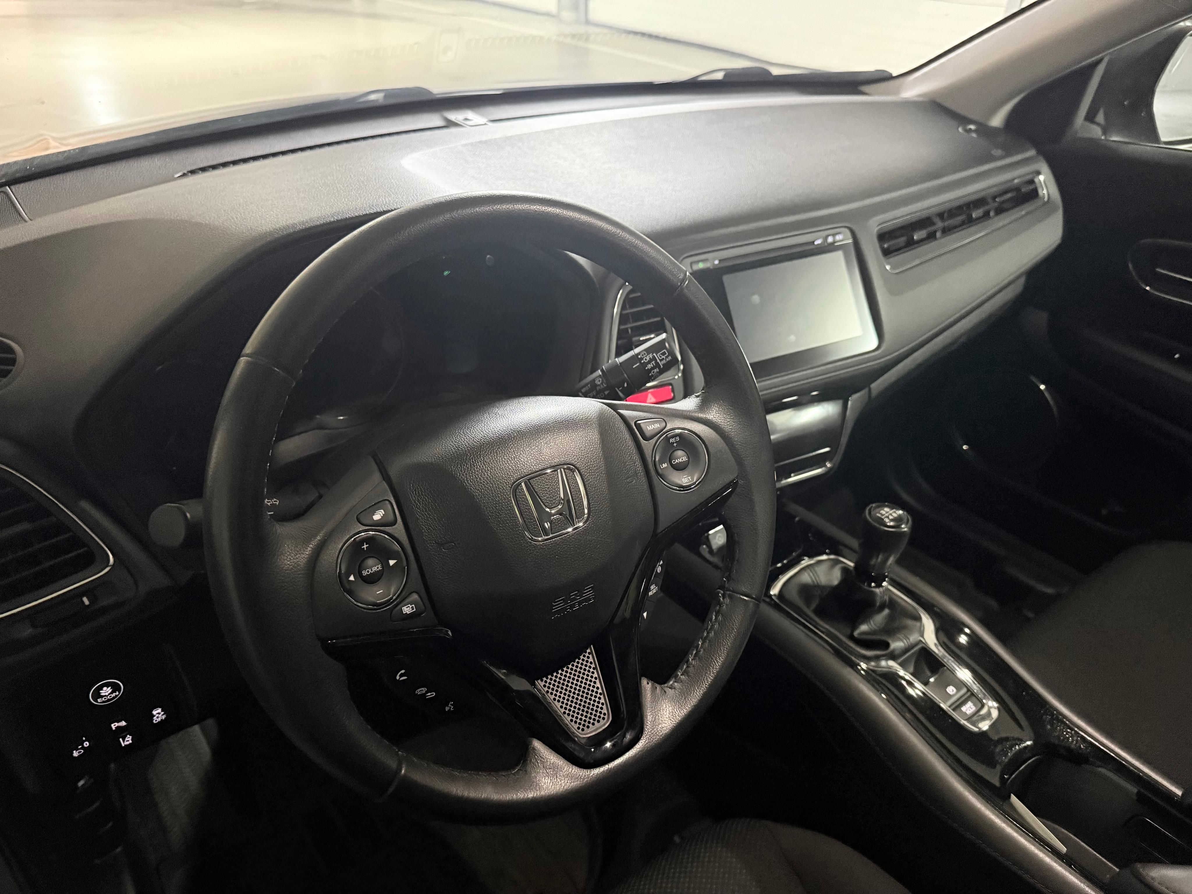 Honda HR-V, 1.5i-VTEC,ČR,1.MAJ,SERVIS,DPH - fotka 6