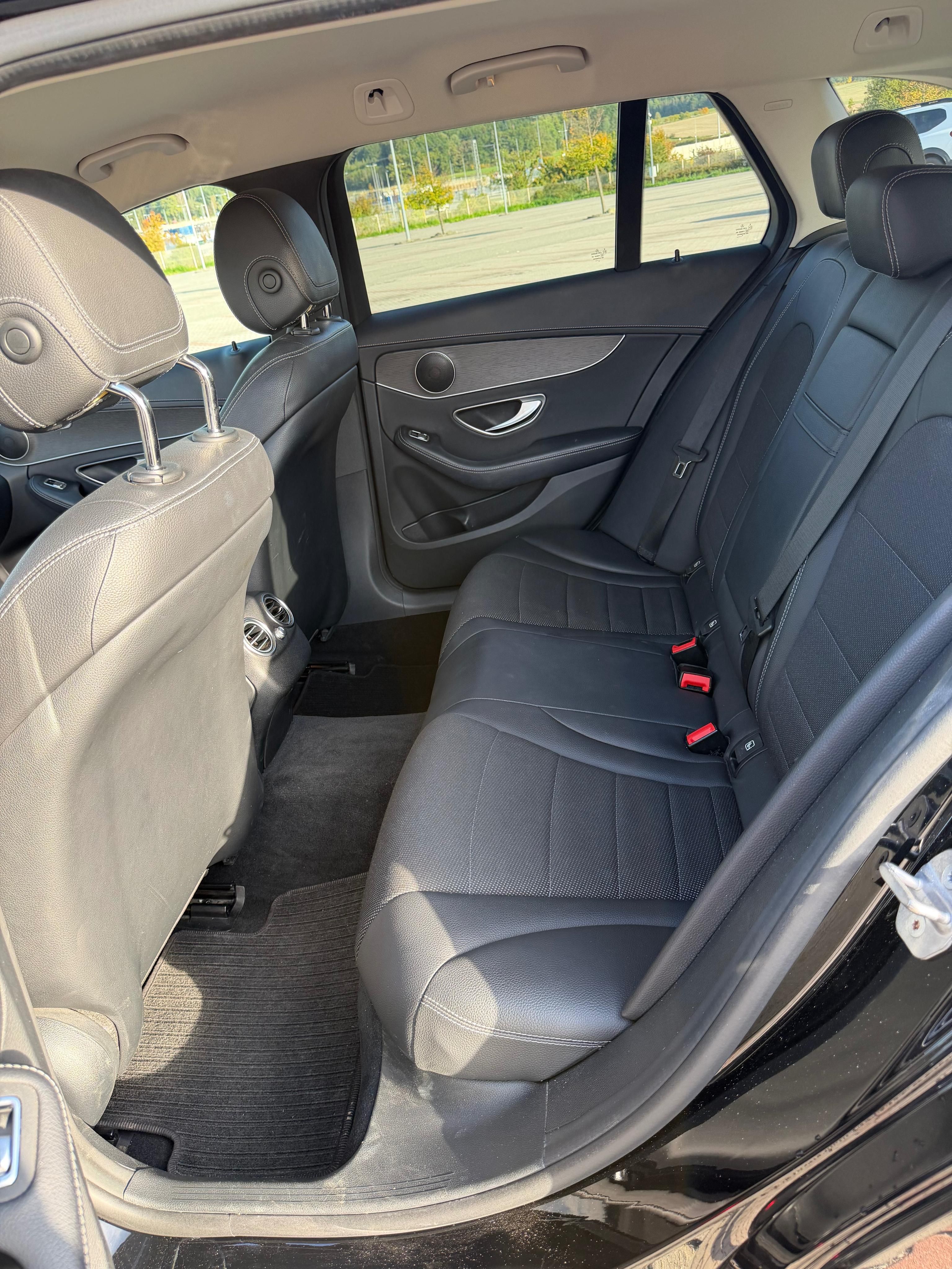 Mercedes-Benz Třídy C, Mercedes c220d - fotka 6