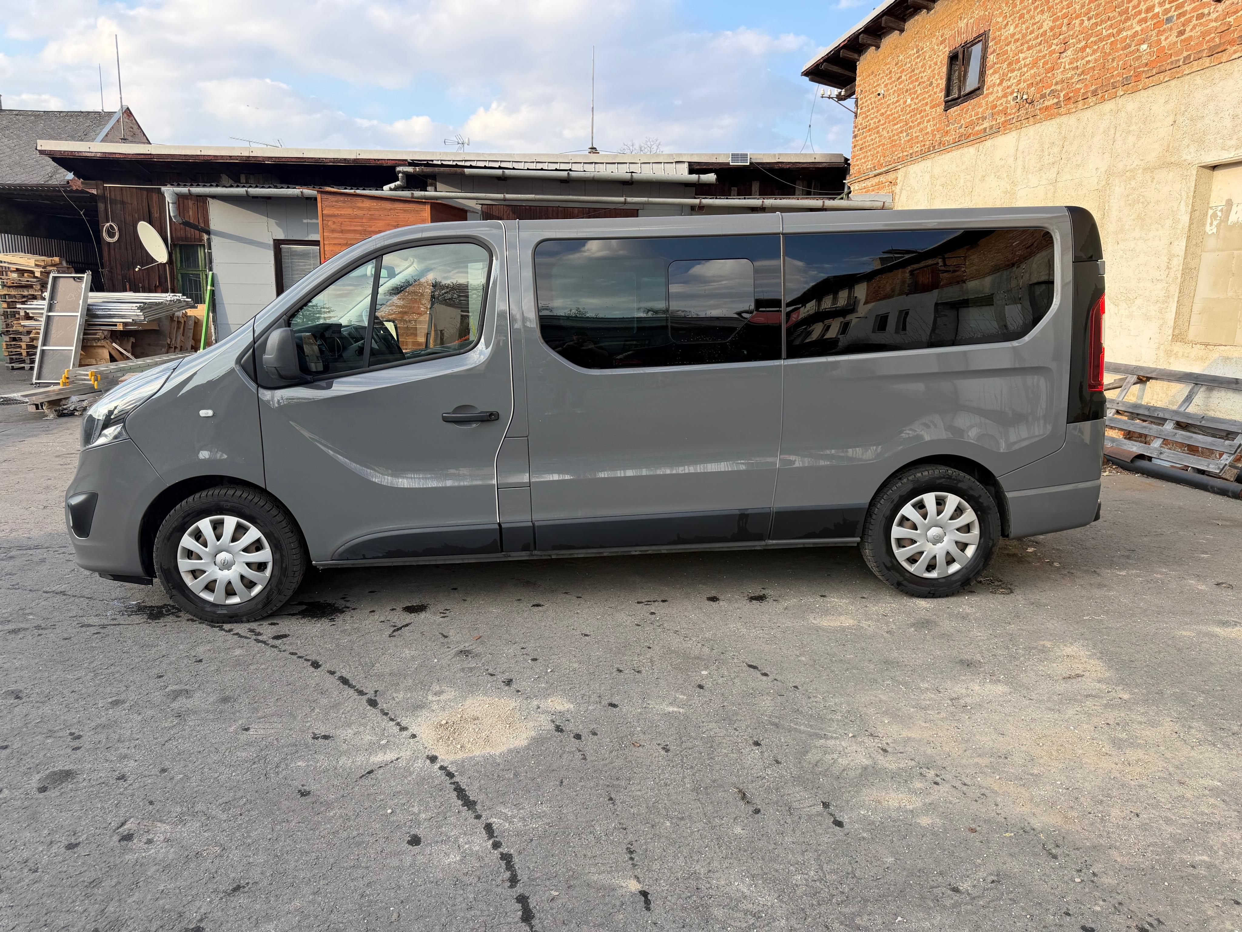 Opel Vivaro, OPEL VIVARO L2H1 1.6 CDTi BI-T - fotka 4