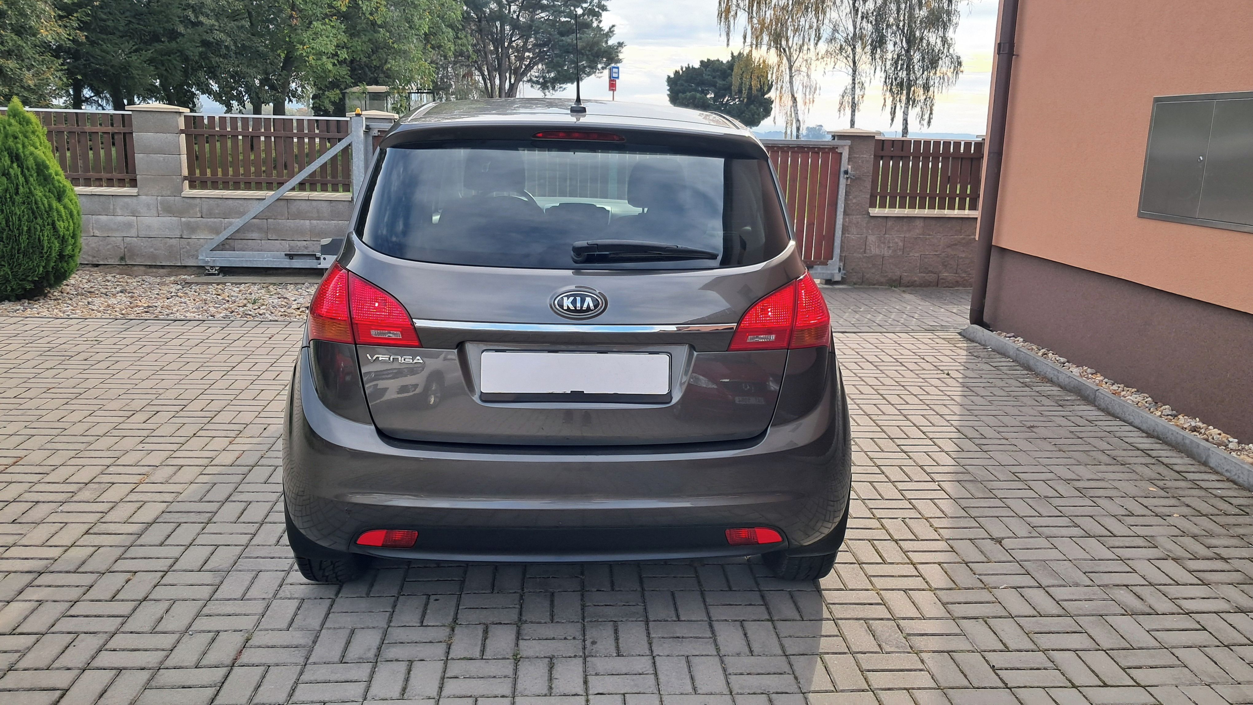 Kia Venga, 1.4i / najeto 96 000 km - fotka 6