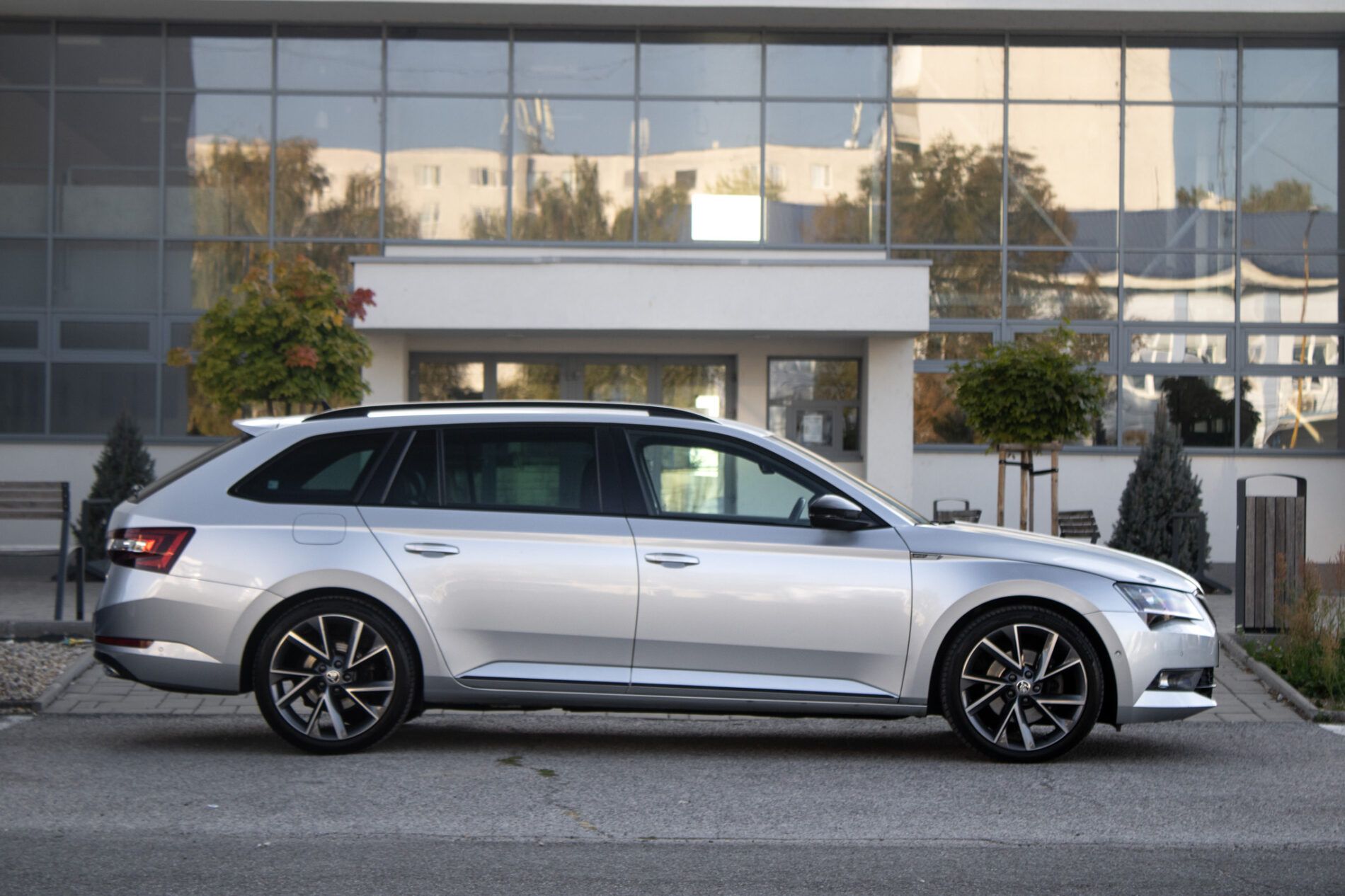 Škoda Superb - fotka 4