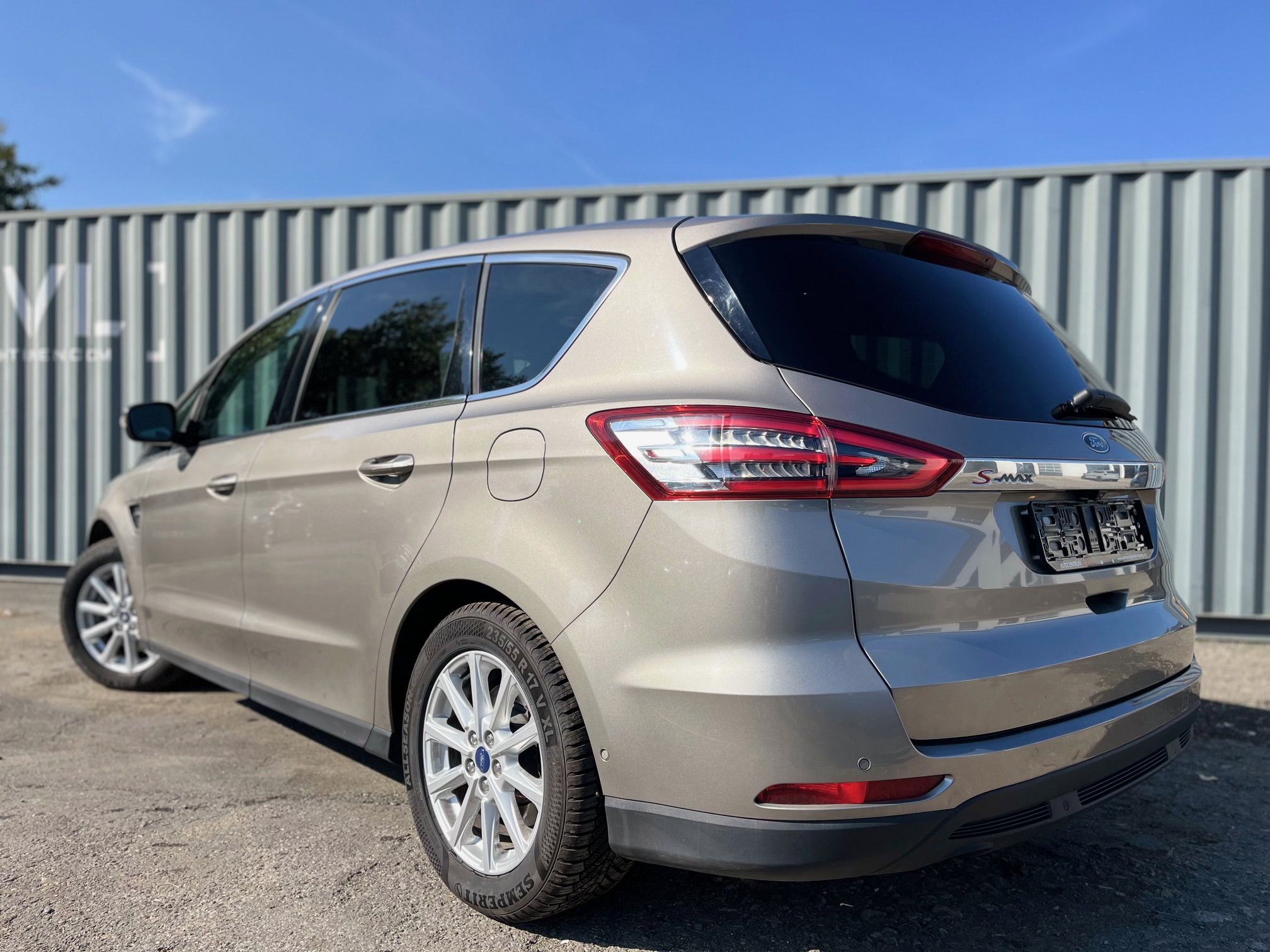 Ford S-MAX, 1,5 Ecoboost manuál - fotka 4