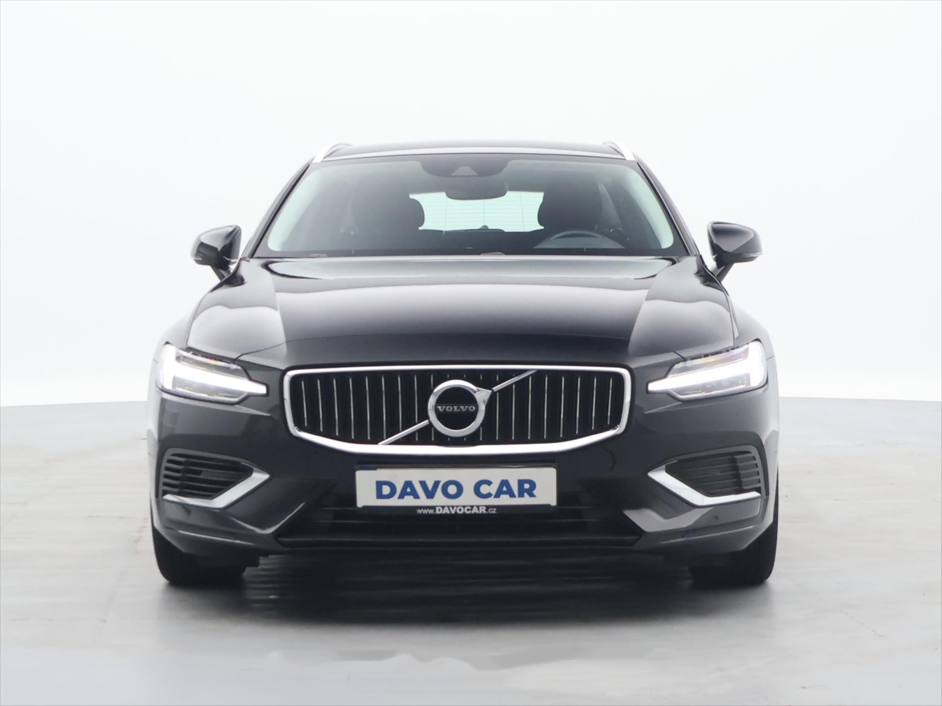 Volvo V60, 2,0 T6 186kW 4x4 MomentumPro - fotka 2