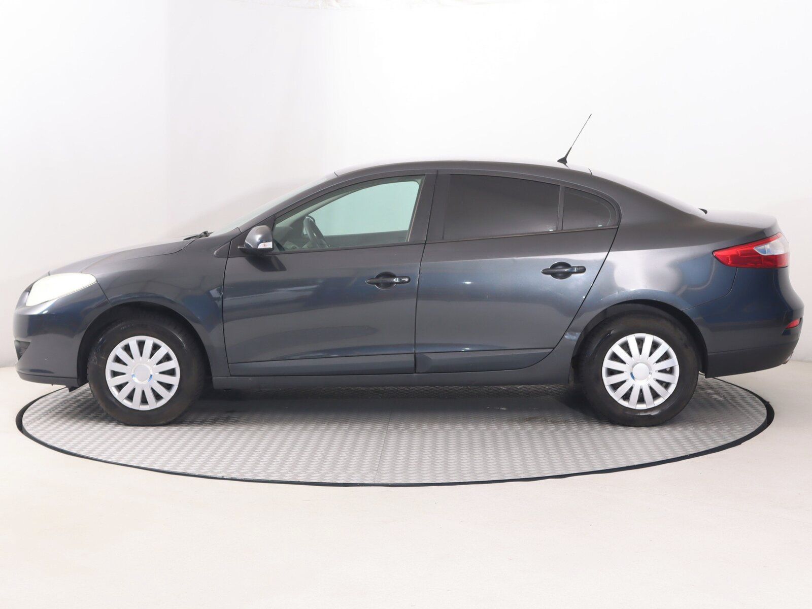 Renault Fluence, 1.6 16V, LPG, Serv.kniha - fotka 3