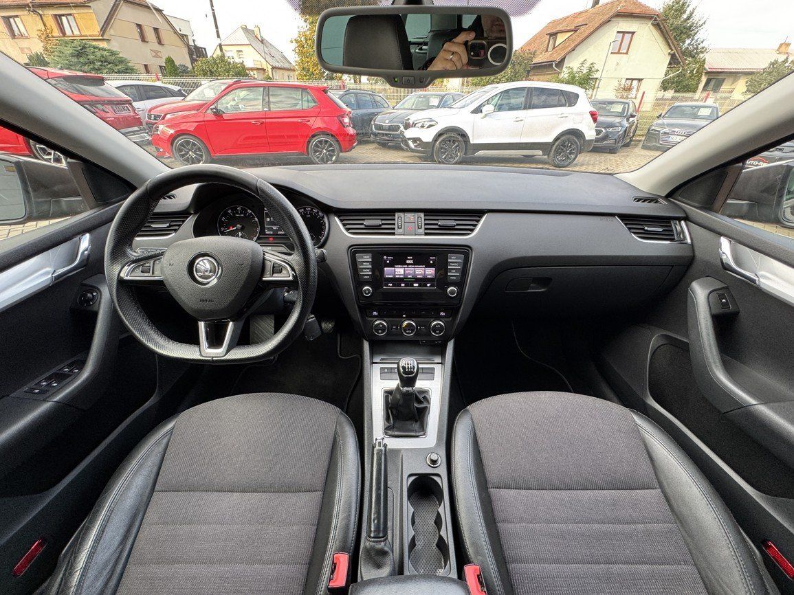 Škoda Octavia, 1.2TSi Xenony Navi Digi Klima - fotka 6