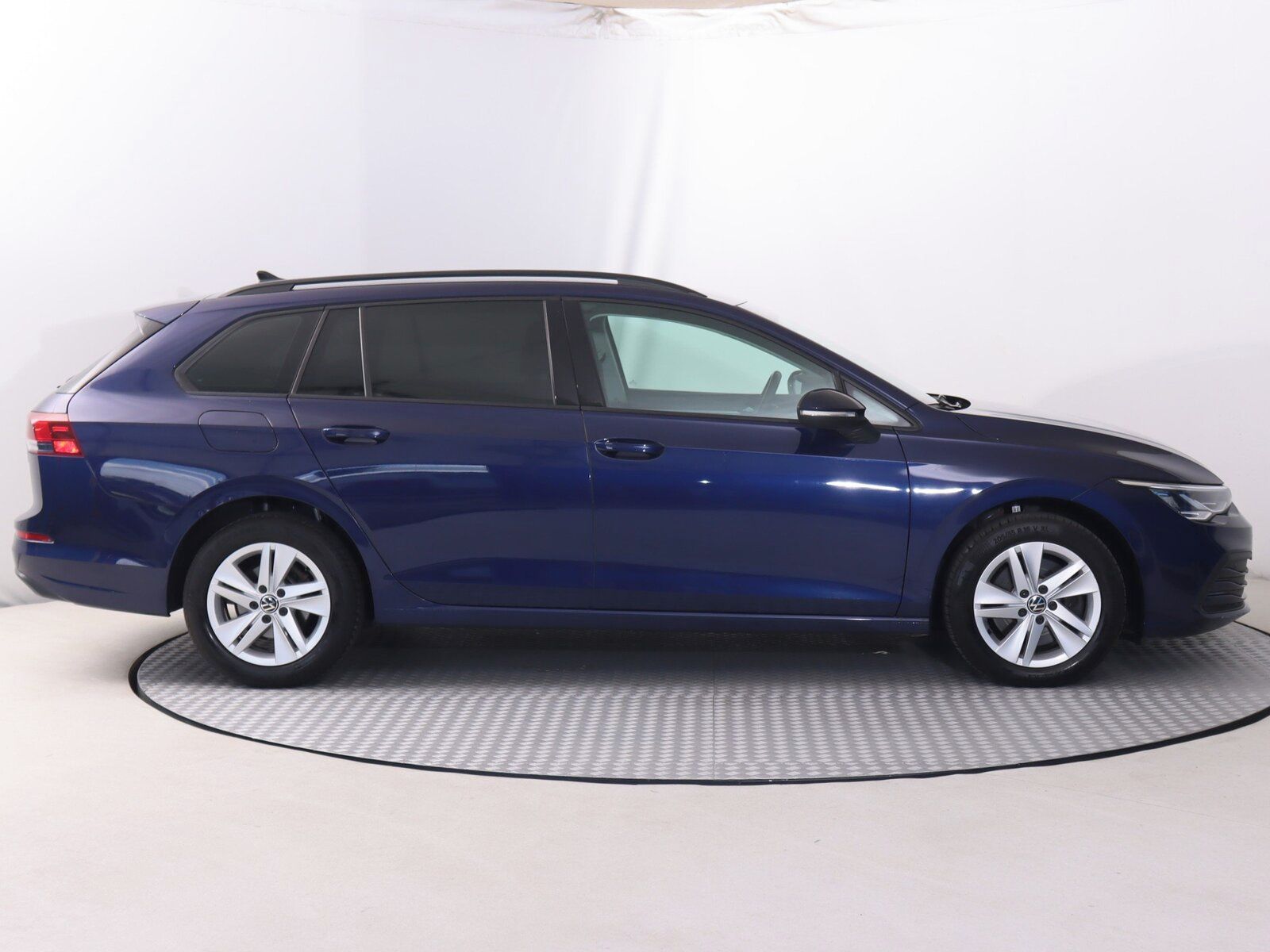 Volkswagen Golf, 2.0 TDI, Life, Serv.kniha - fotka 6