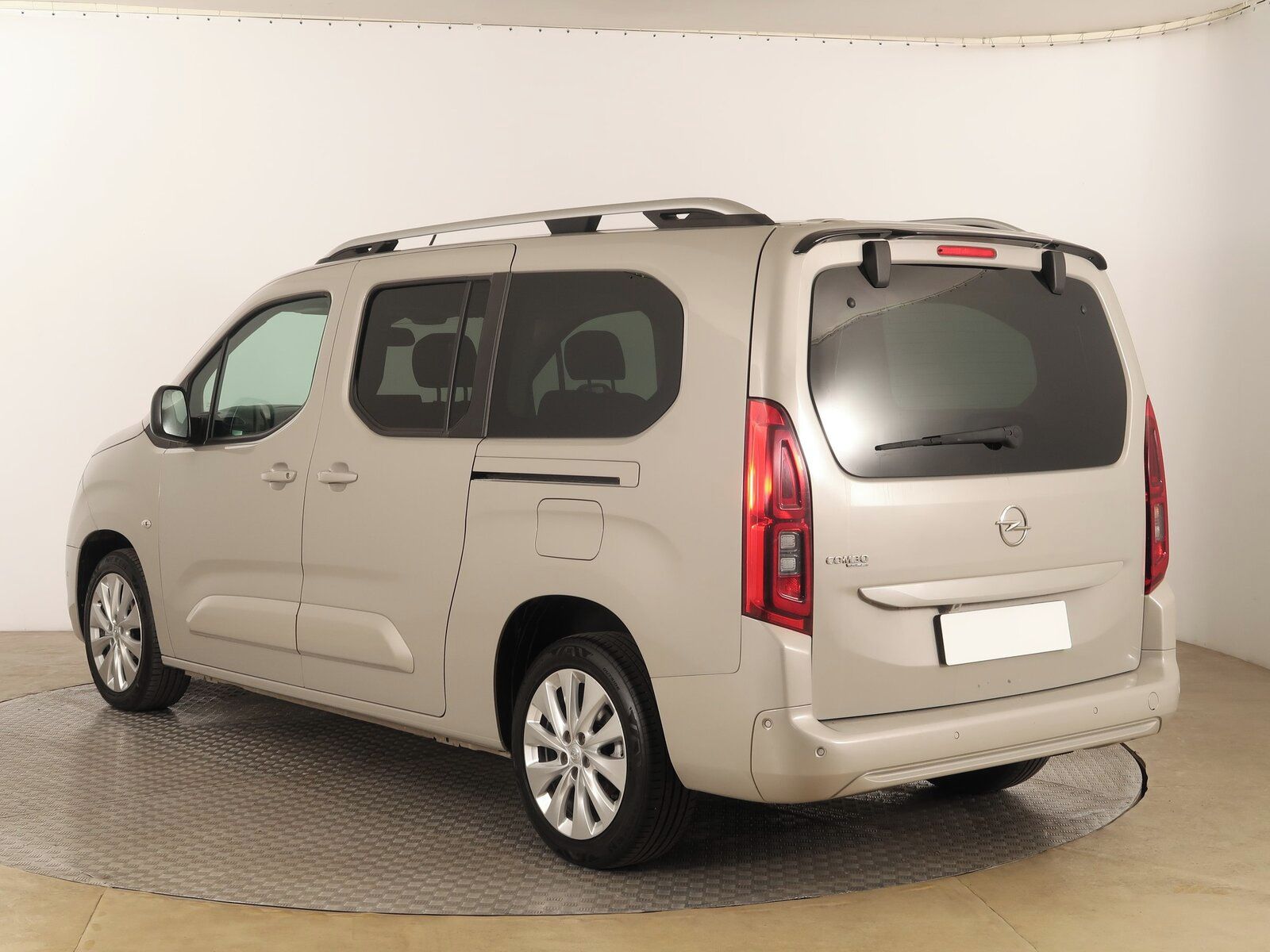 Opel Combo, Maxi 1.2 Turbo, Elegance - fotka 4