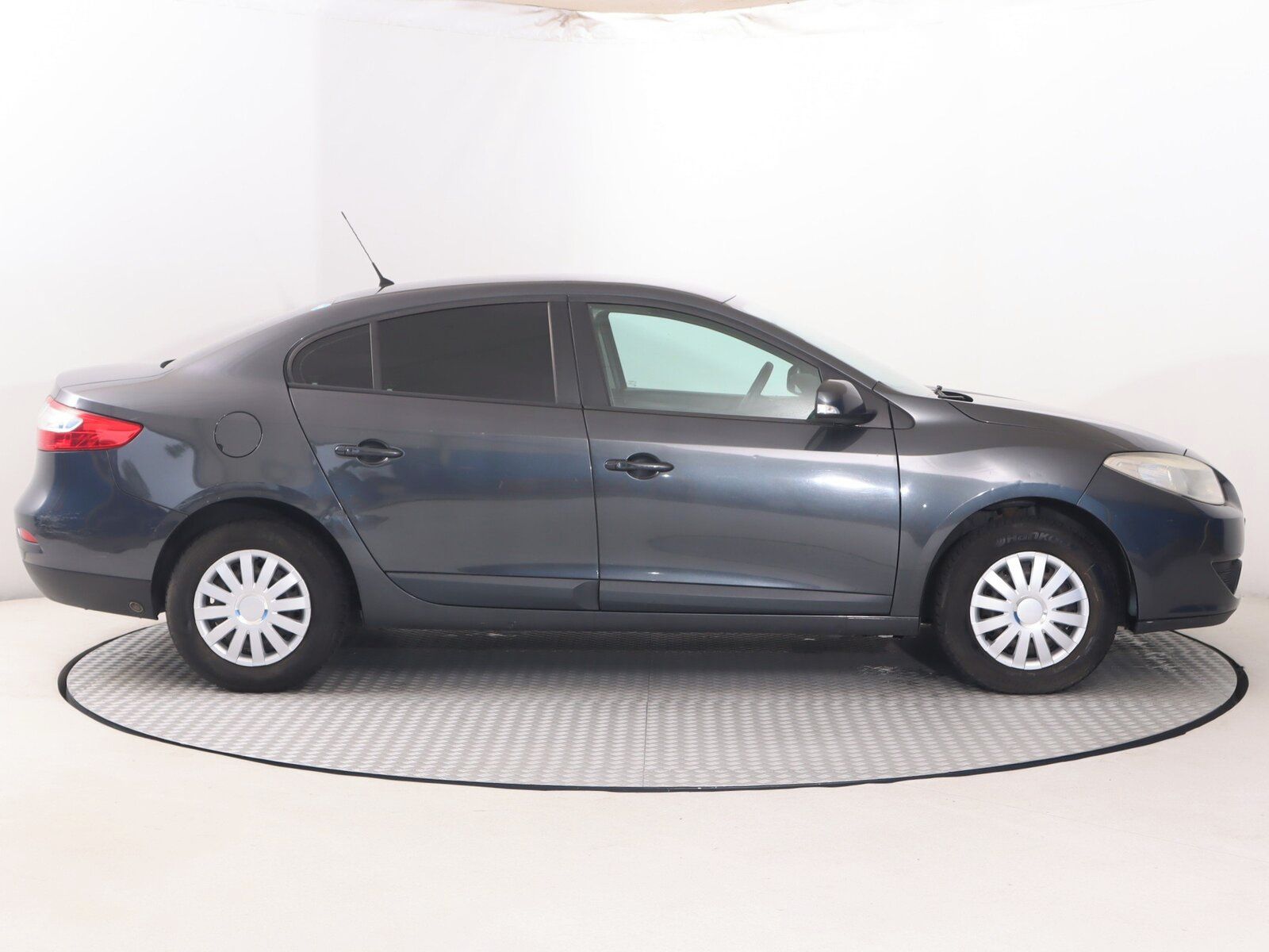 Renault Fluence, 1.6 16V, LPG, Serv.kniha - fotka 6