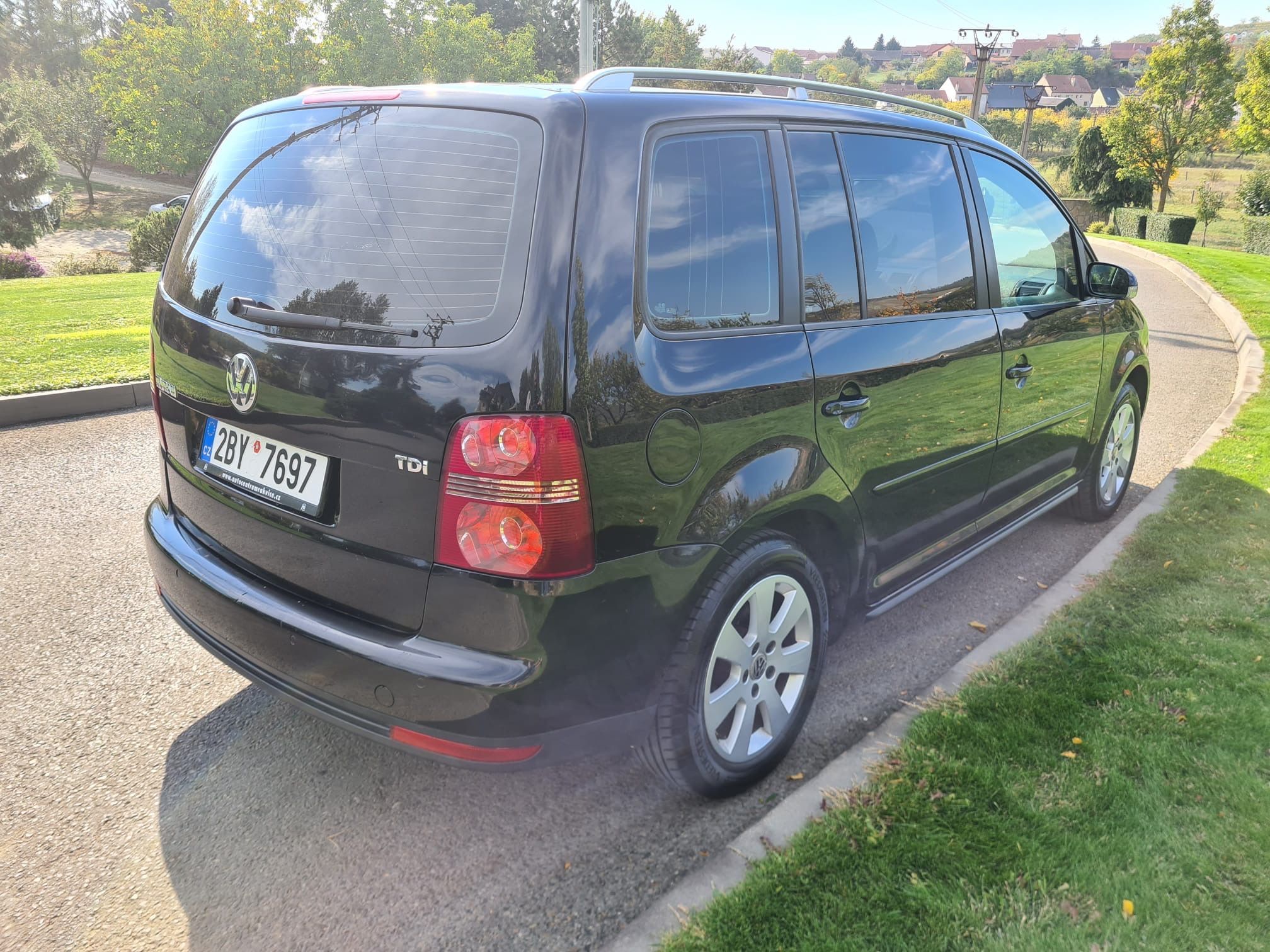Volkswagen Touran, 1.9 TDi 77KW DSG - fotka 4