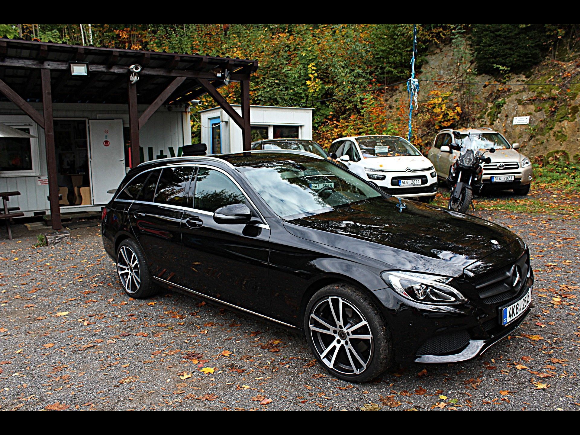 Mercedes-Benz Třídy C, D 4MATIC - fotka 4