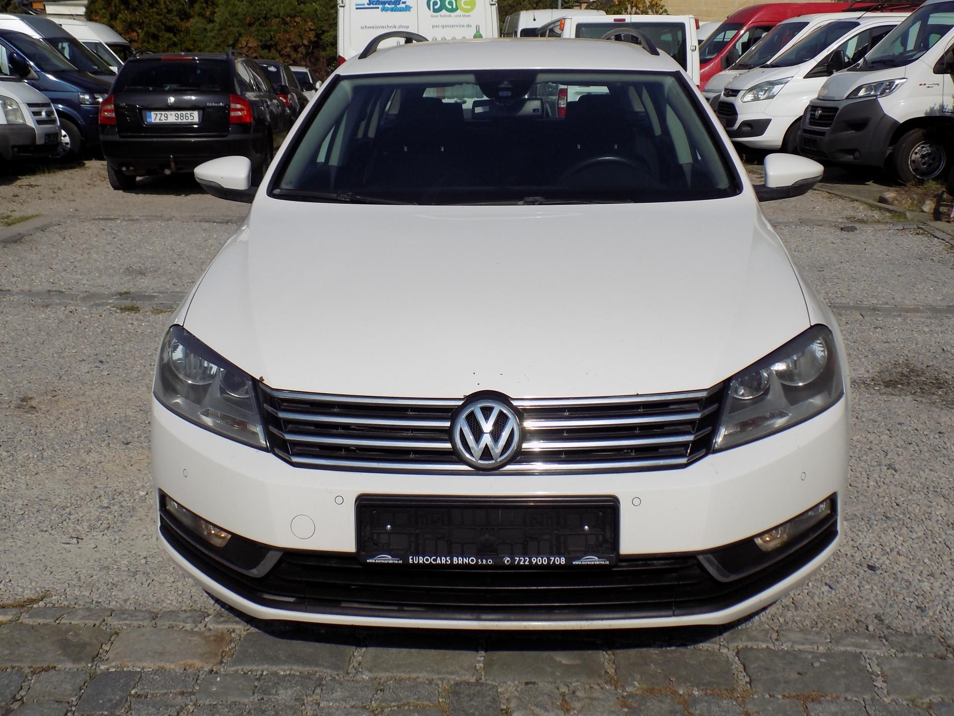 Volkswagen Passat, 1,4 TSI 90 KW AUTOKLIMA VÝHŘEV - fotka 3