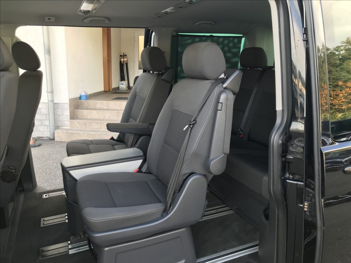 Volkswagen Multivan, 2,0 TDi 103kW 7míst - fotka 6