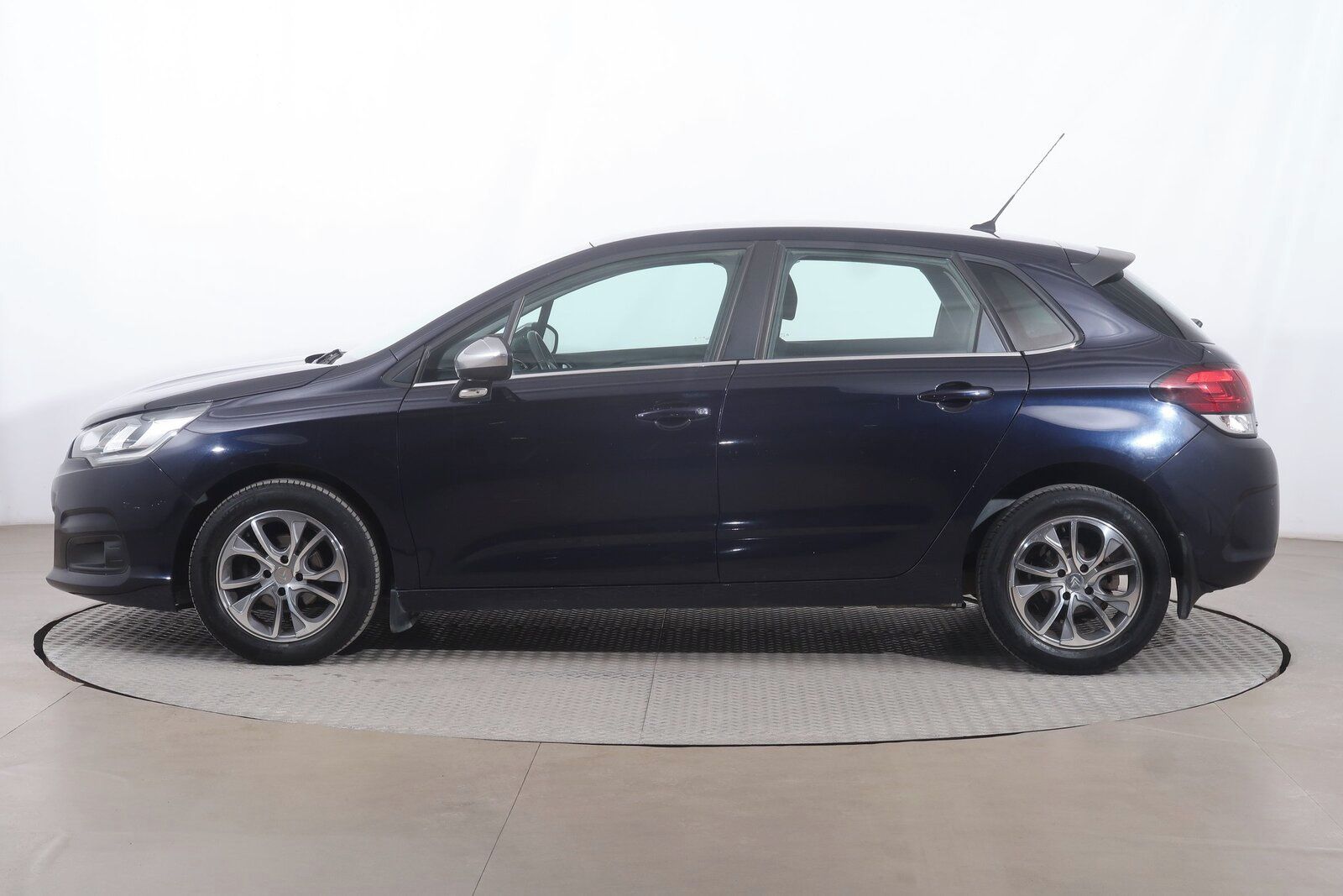 Citroën C4, 1.6 BlueHDi, Serv.kniha - fotka 3