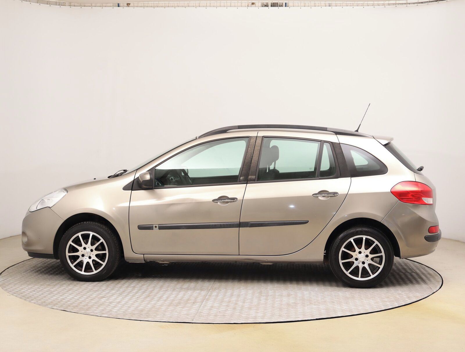 Renault Clio, 1.2 16V , ČR,1.maj, Klima - fotka 3