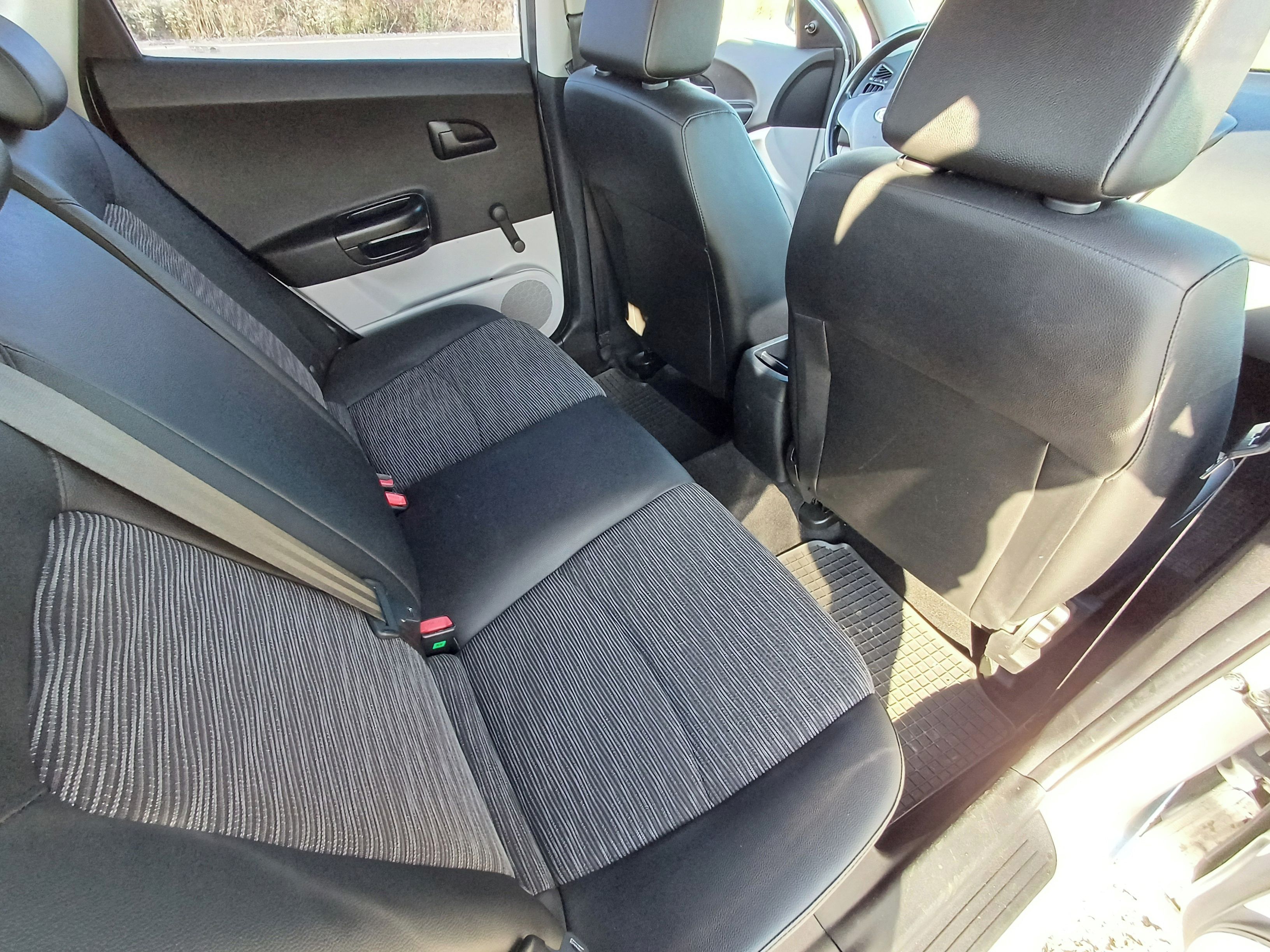 Kia Cee´d, Kia Ceed 1.4 CVVT, 80 kW, - fotka 5