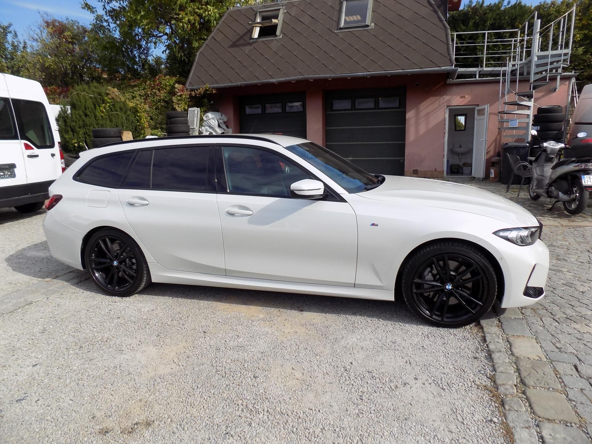 BMW Řada 3, 330I 180 KW M SPORT XDRIE - fotka 6
