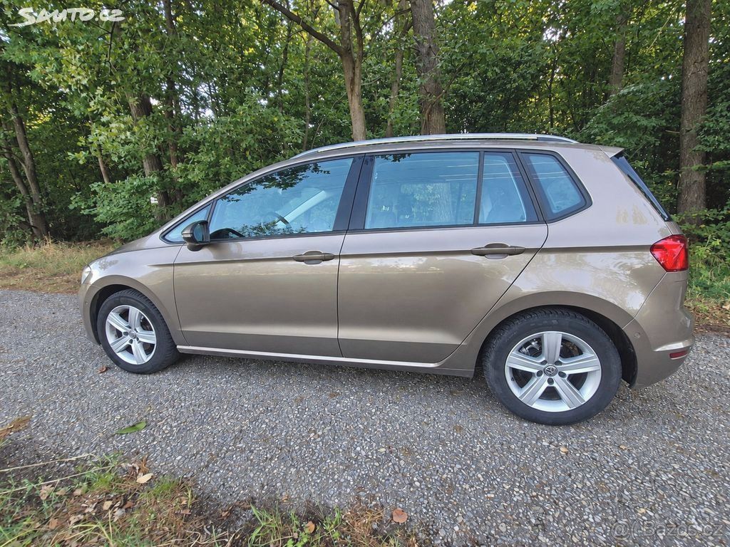 Volkswagen Golf Sportsvan, 1.6 TDI, perfektní stav - fotka 4