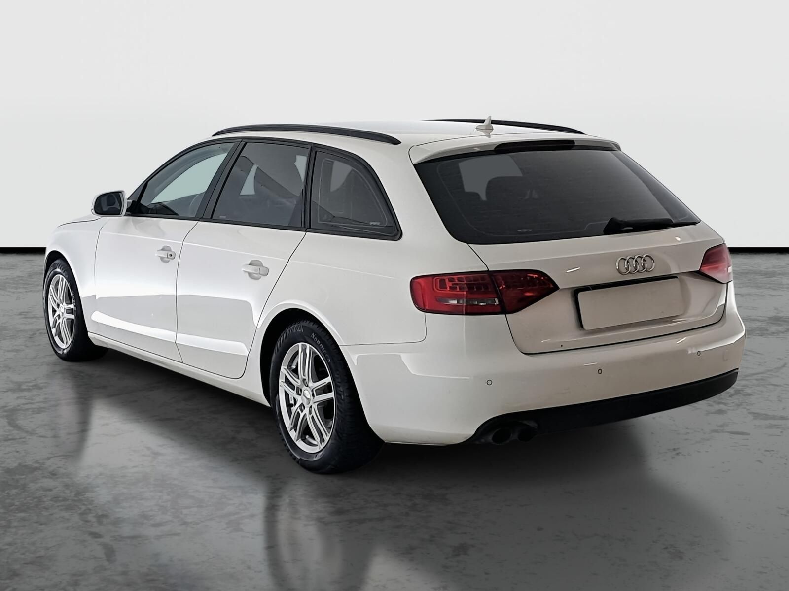 Audi A4, 2.0 TDI, S-Line, 4X4 - fotka 4