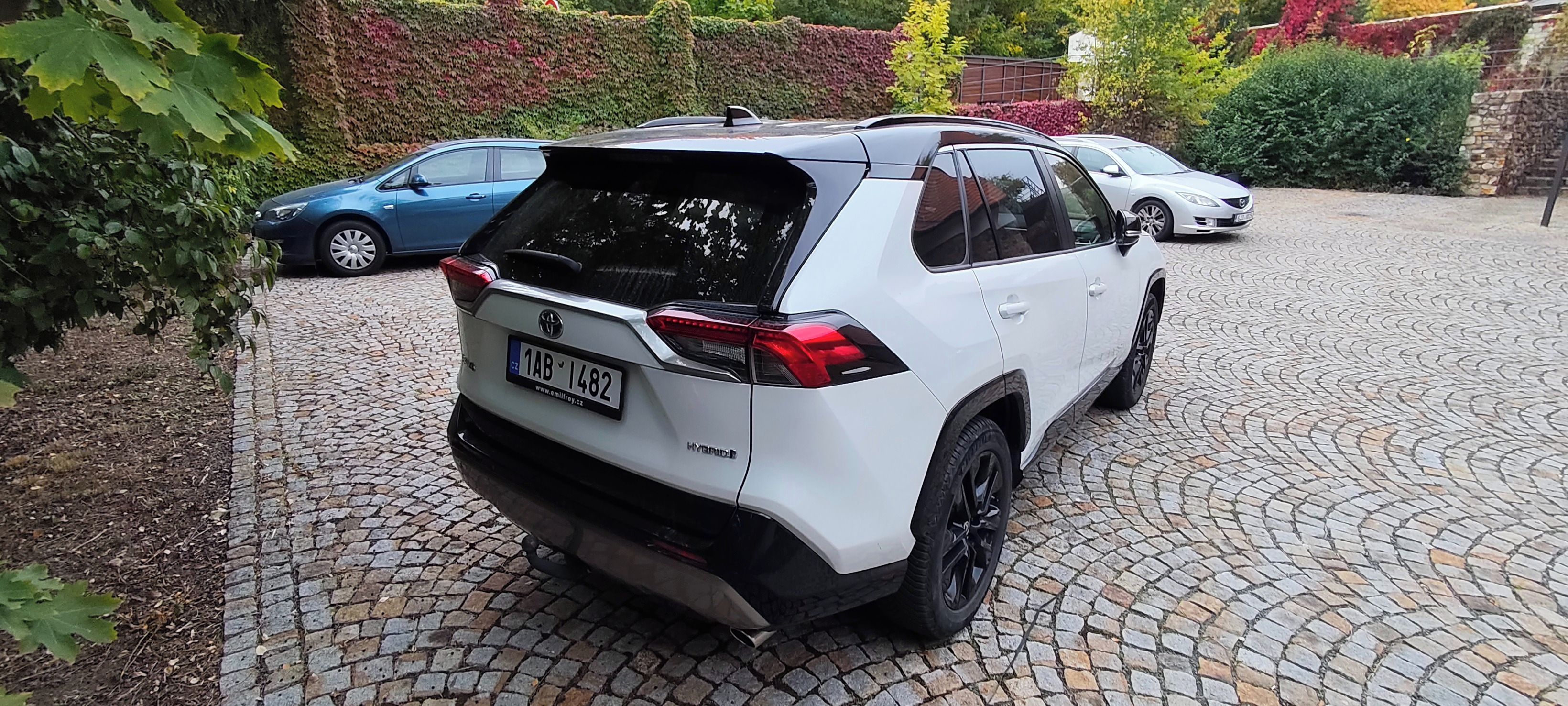 Toyota Rav4, Koupeno jako nové v ČR - fotka 4