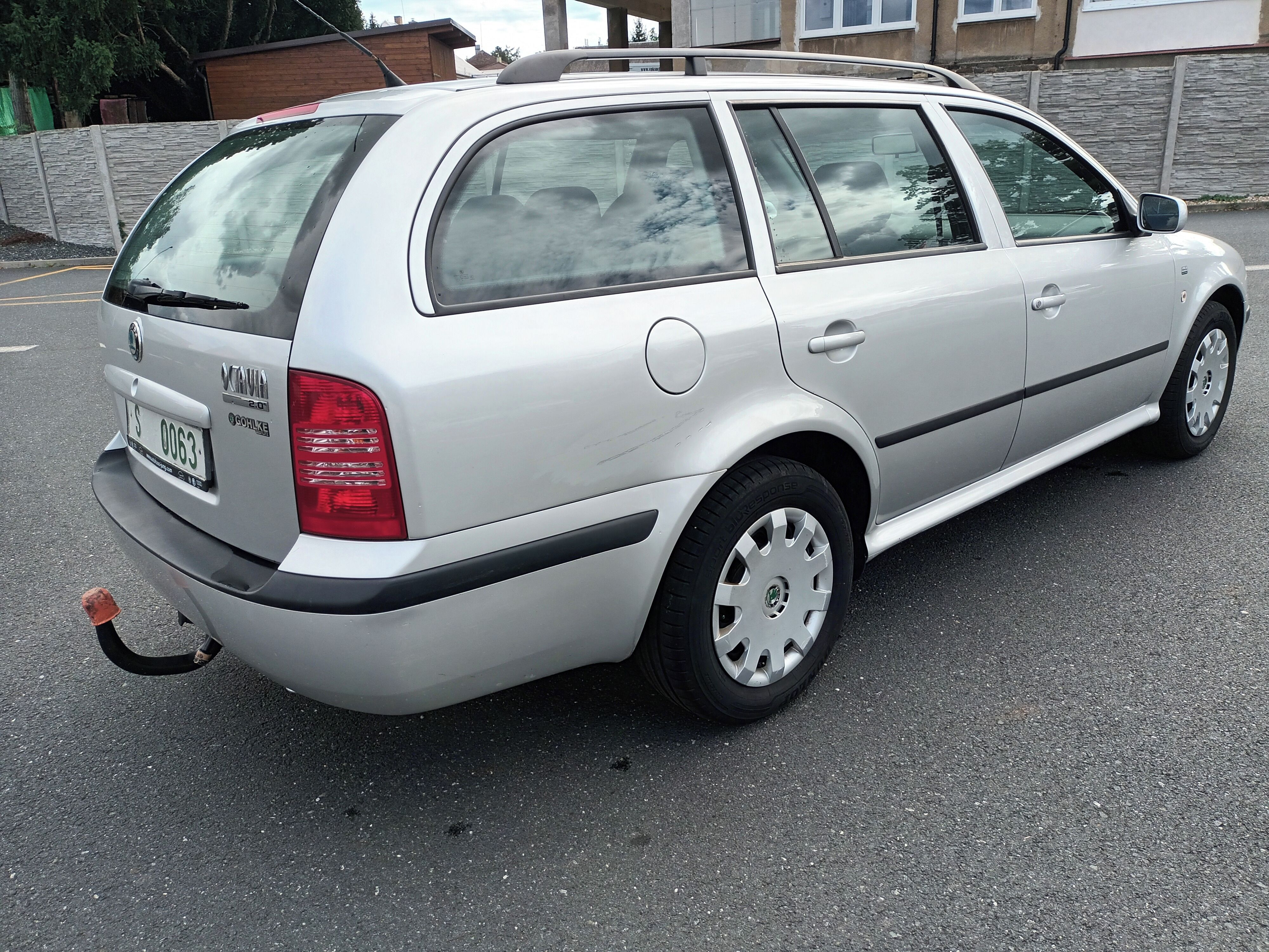 Škoda Octavia, 2.0MPI 85KW - fotka 5