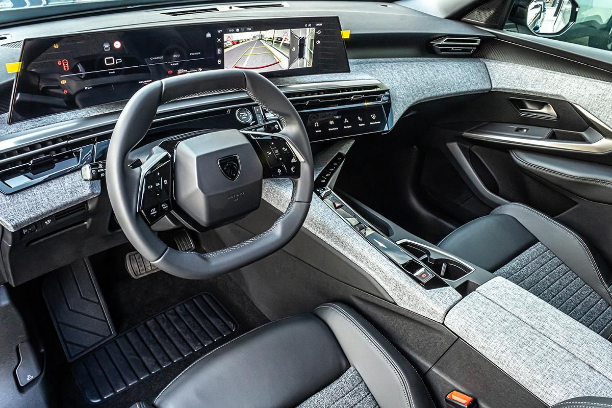 Peugeot 3008, 1,2 Hybrid 145 e-DCS6  BUSINES - fotka 6