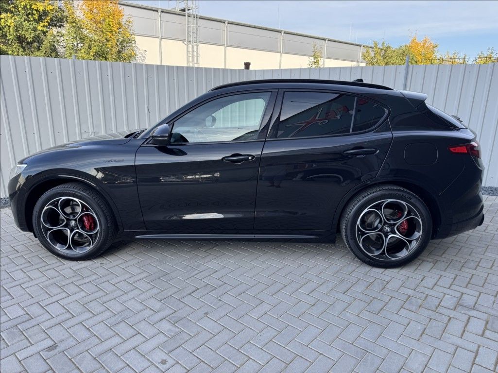 Alfa Romeo Stelvio, 2,0 T Q4 AT8 ZF VELOCE původČR - fotka 4