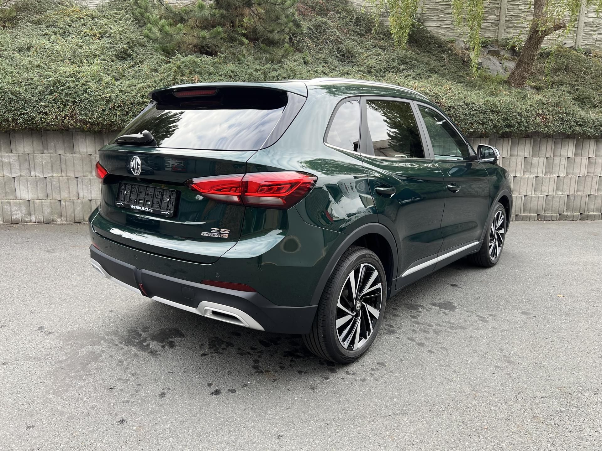 MG ZS, 1.5 HYBRID+ 145 kW 10.000KM - fotka 4